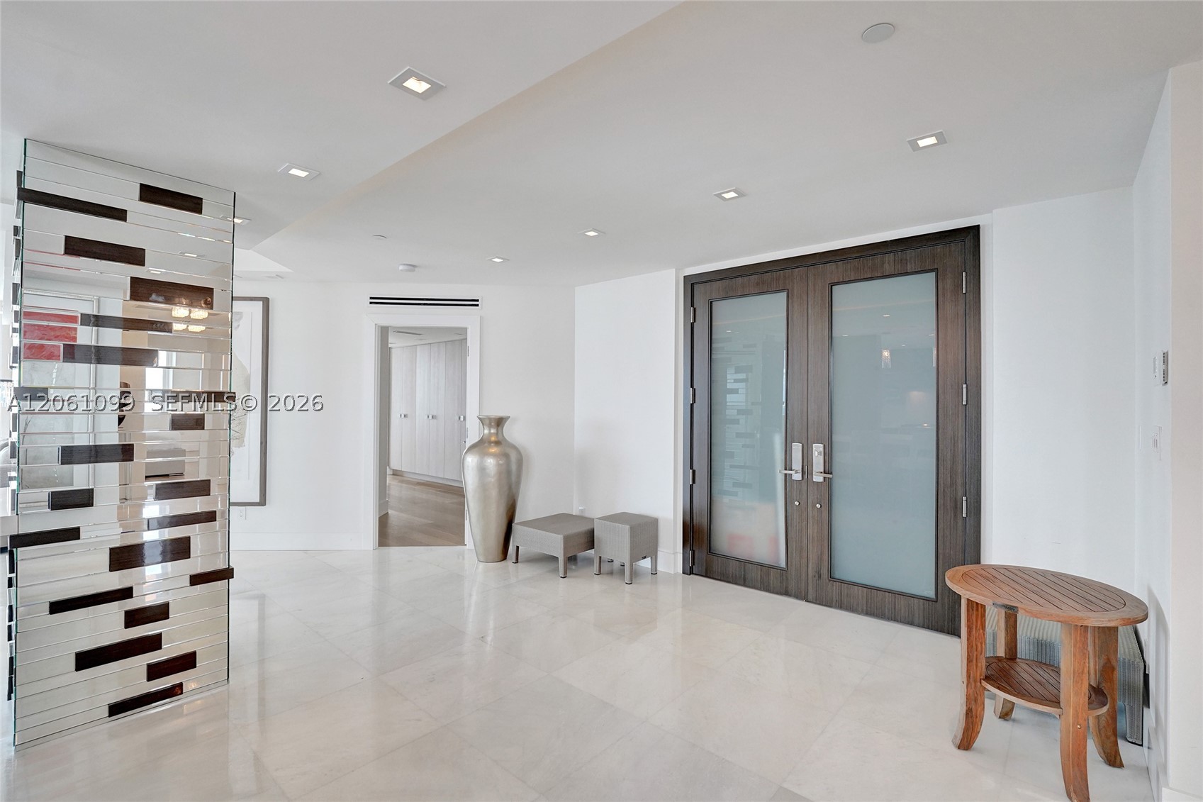 image Acqualina Residences3