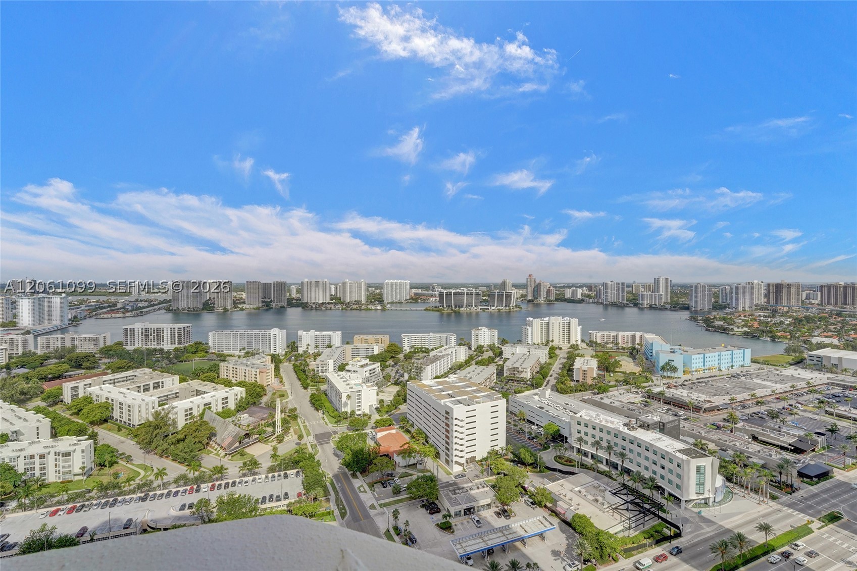 image Acqualina Residences60