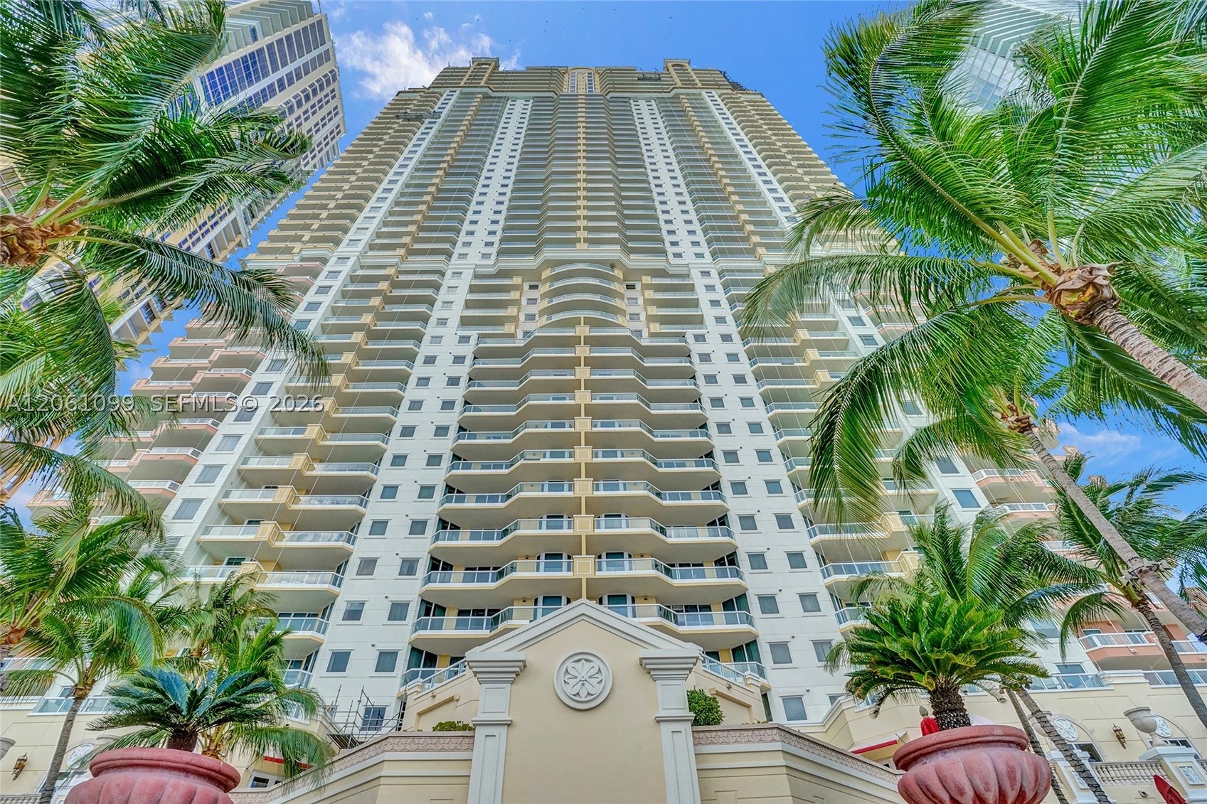 image Acqualina Residences71