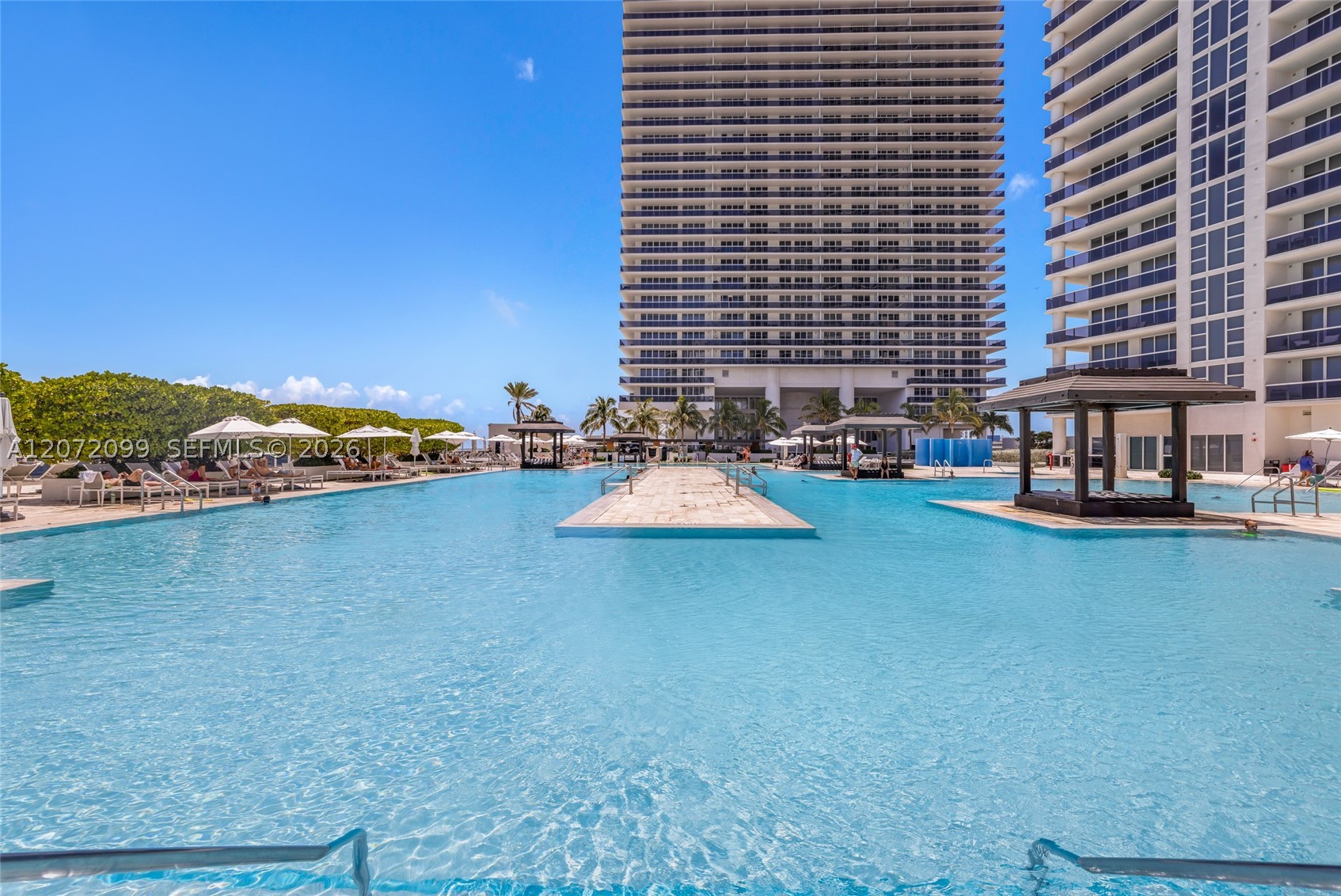 image Beach Club 347