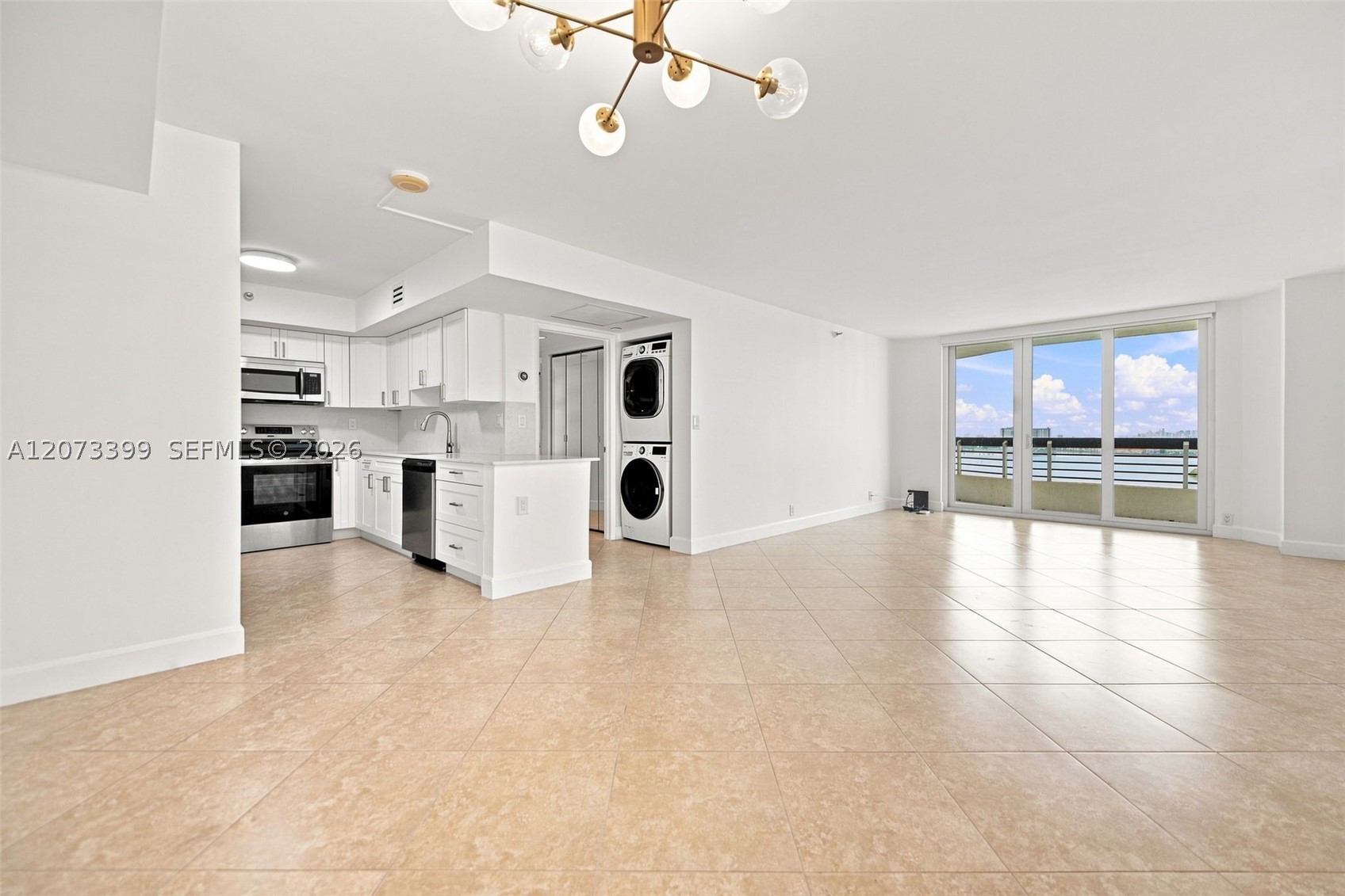 19101 NE 36th Ct #1704 Aventura, FL 33180