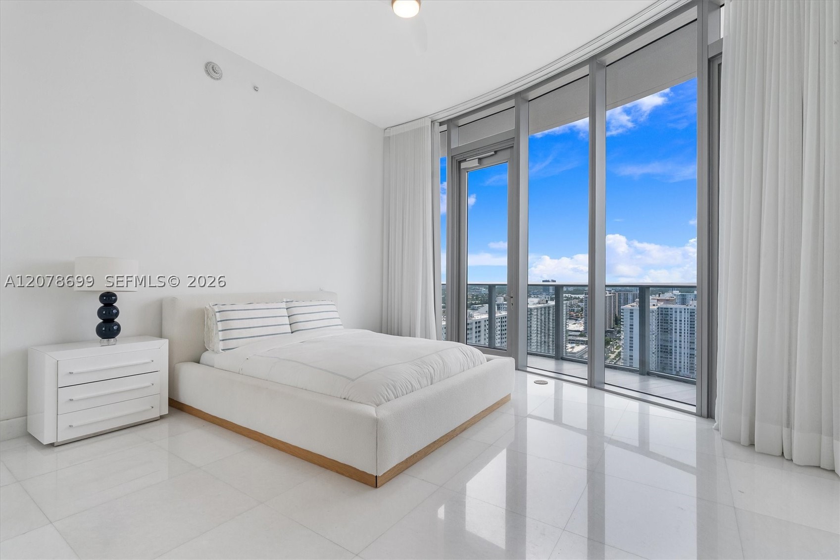 17475 Collins Ave #2203 Sunny Isles Beach, FL 33160