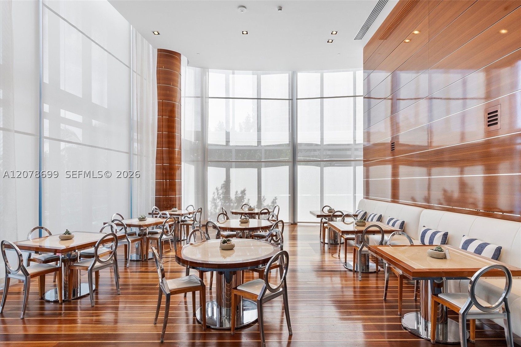 17475 Collins Ave #2203 Sunny Isles Beach, FL 33160