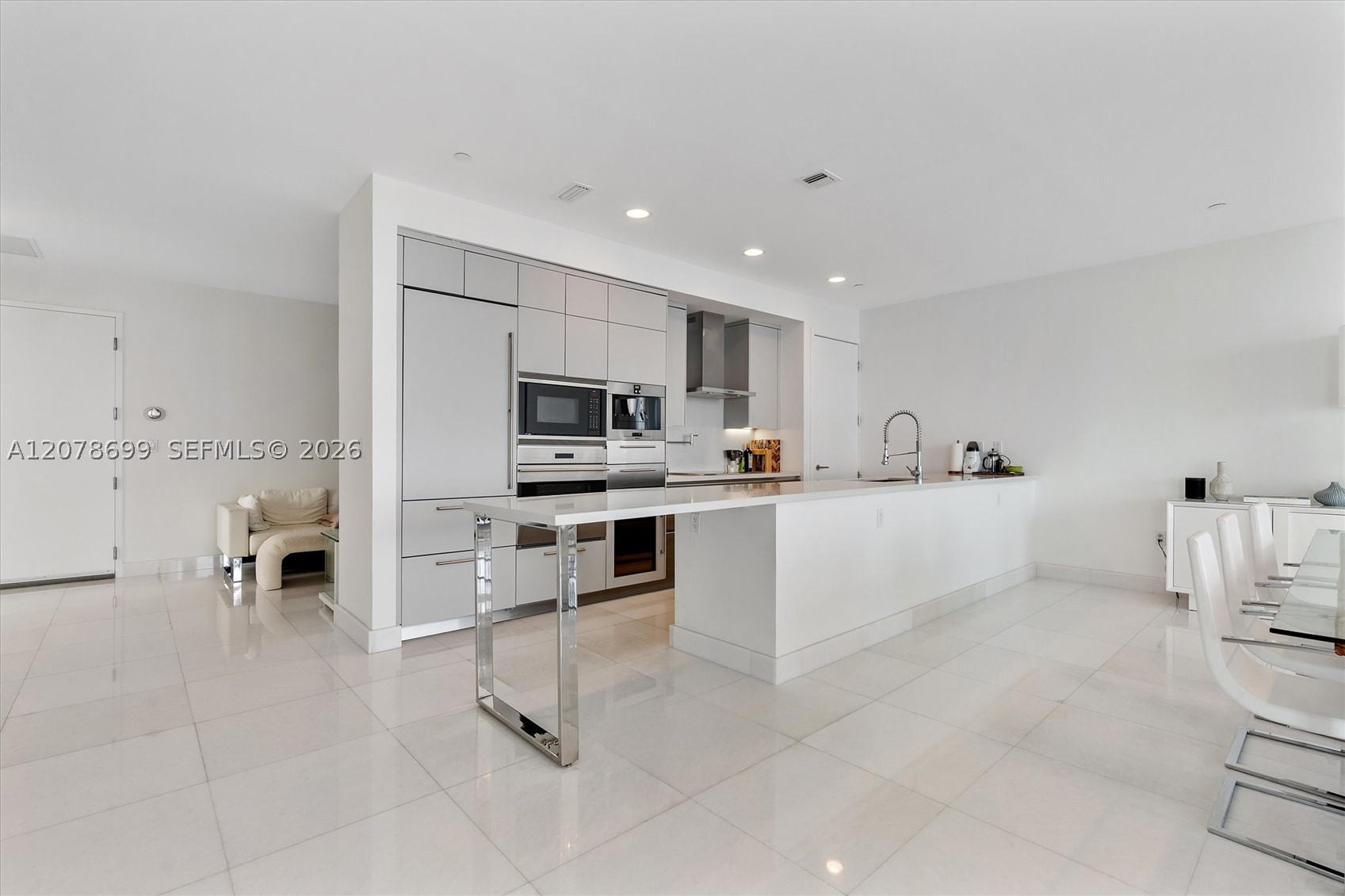 17475 Collins Ave #2203 Sunny Isles Beach, FL 33160