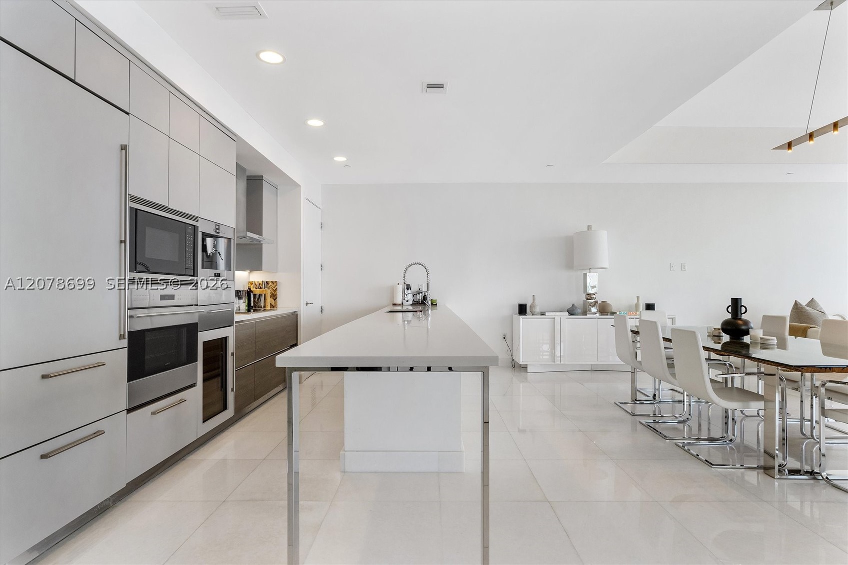 17475 Collins Ave #2203 Sunny Isles Beach, FL 33160
