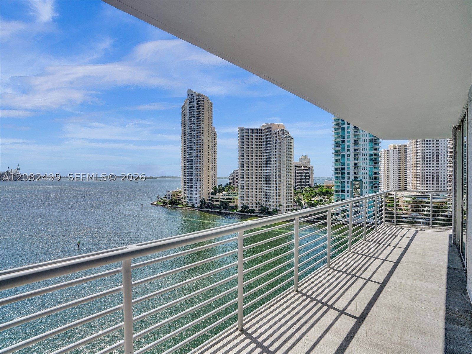 325 S Biscayne Blvd #1423 Miami, FL 33131