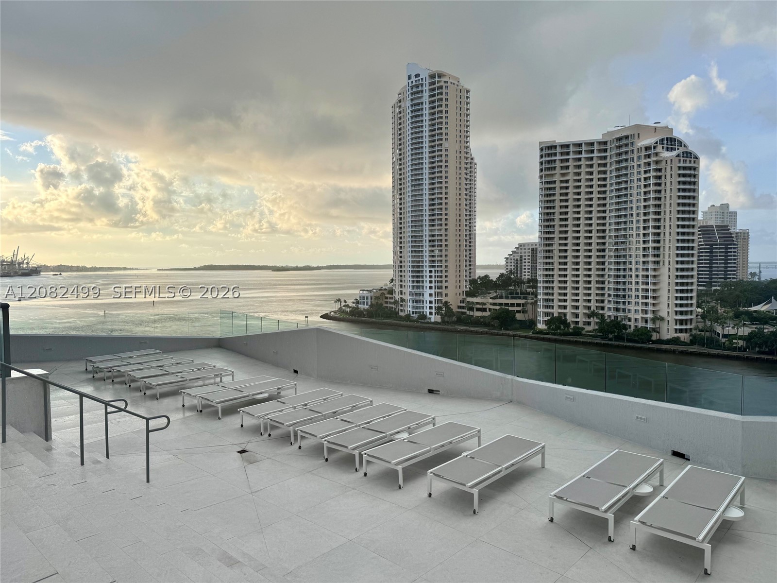 325 S Biscayne Blvd #1423 Miami, FL 33131