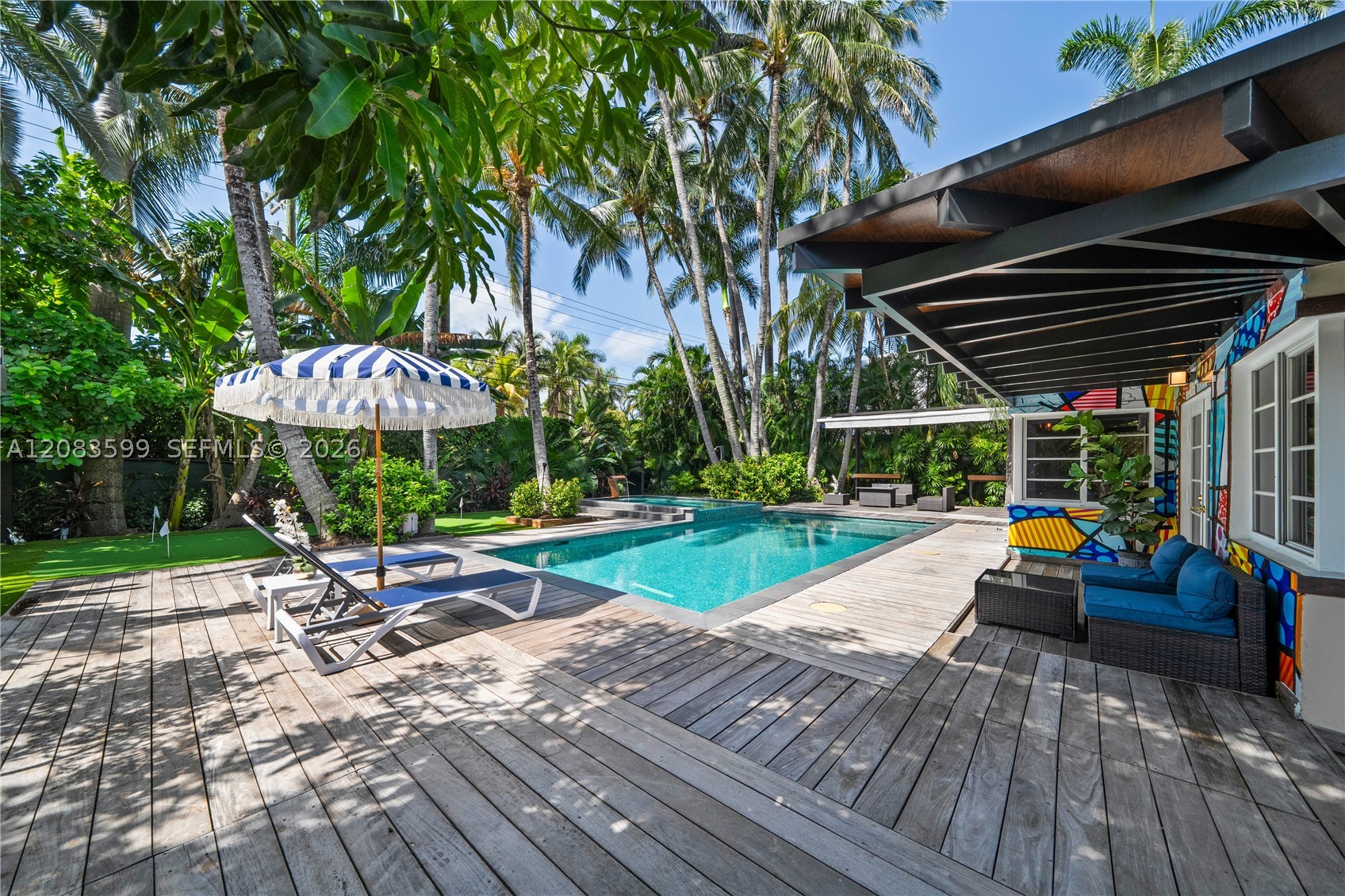 238 E San Marino Dr