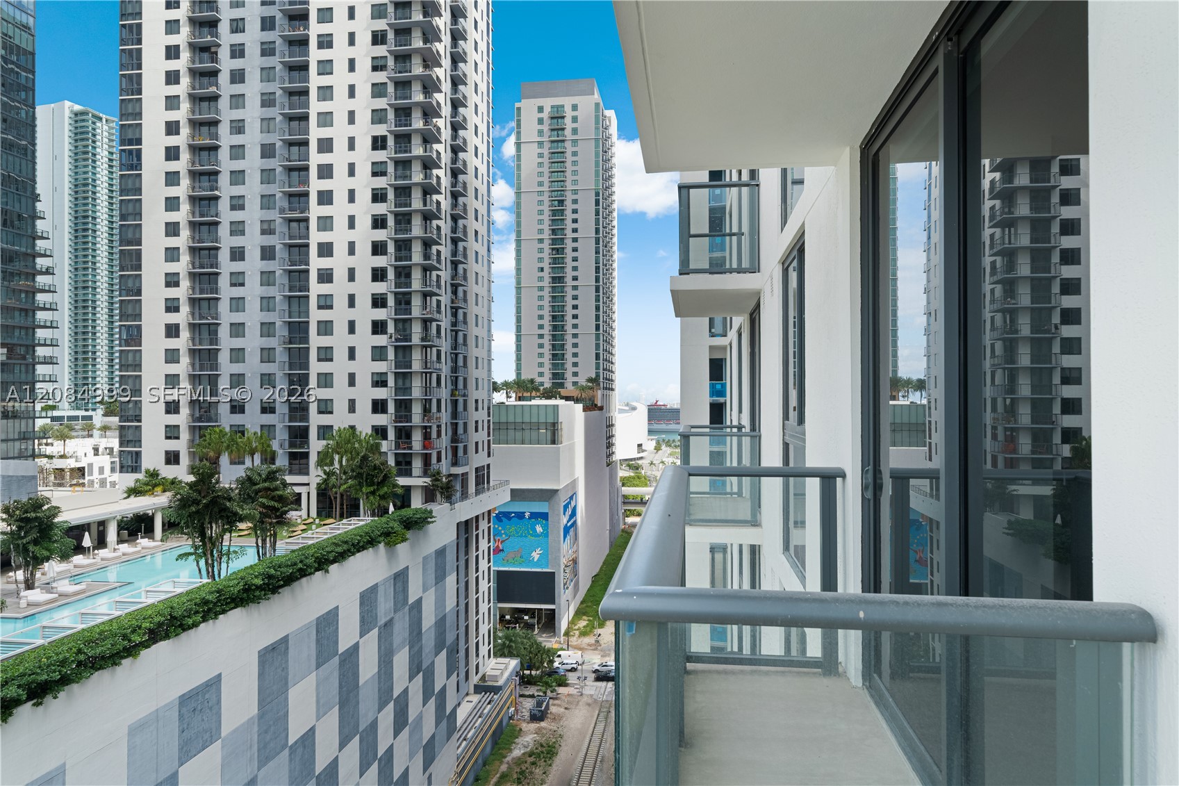 image The Crosby Miami Worldcenter14