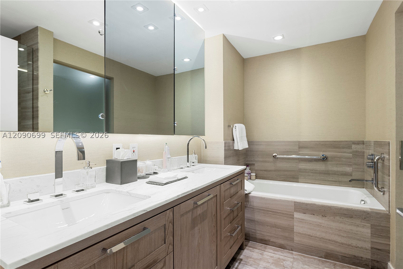360 Ocean Dr #506S Key Biscayne, FL 33149