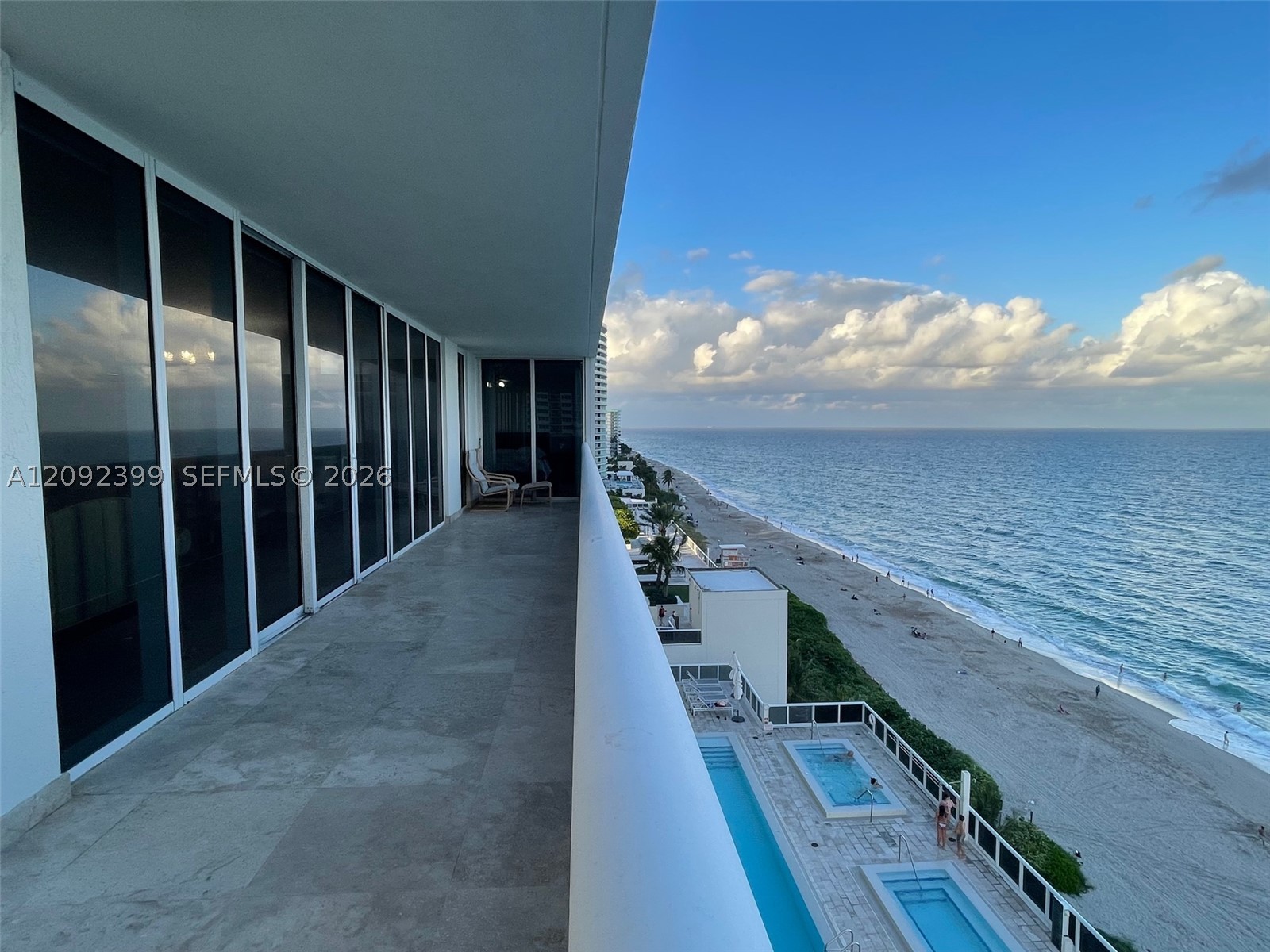 image Beach Club 20