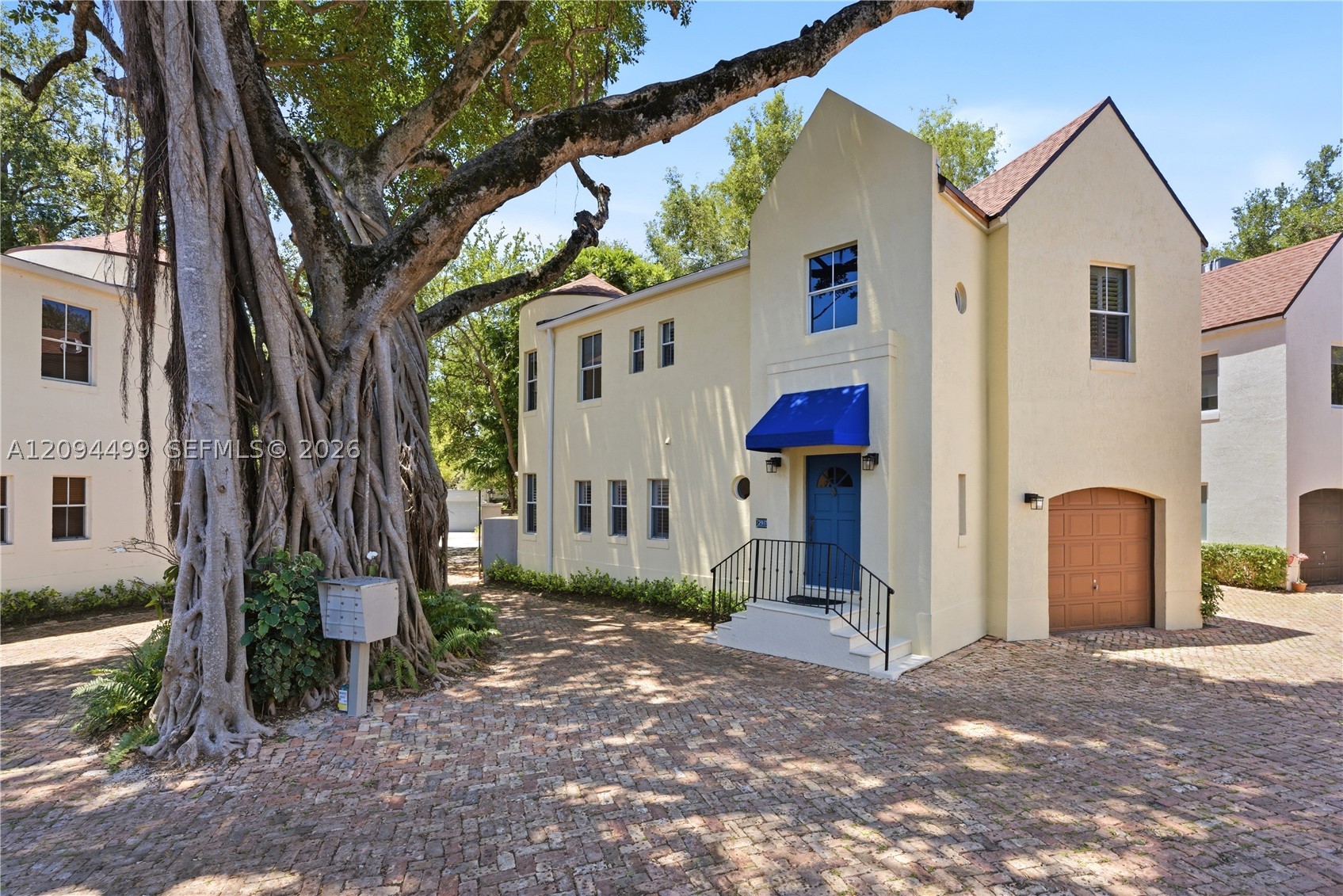 2917 Jackson Ave