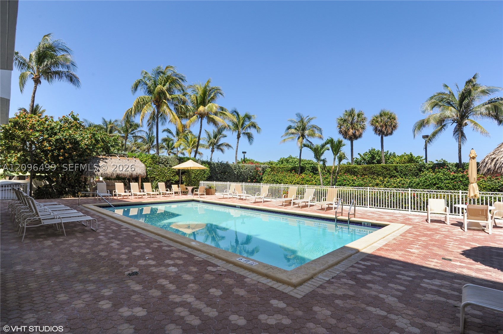 4301 Collins Ave #901 Miami Beach, FL 33140