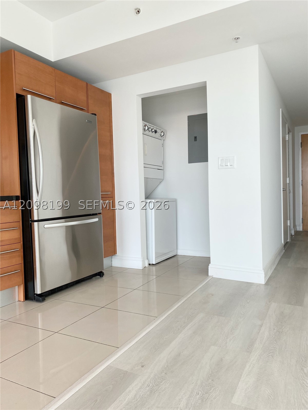 253 NE 2nd St #3007 Miami, FL 33132