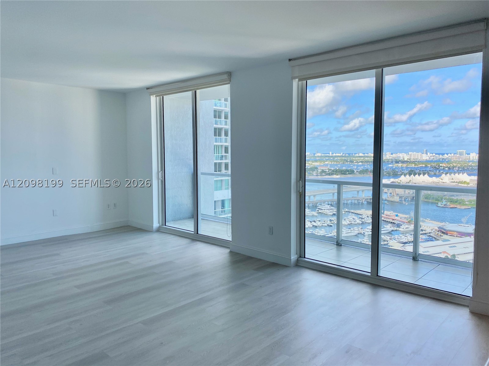 253 NE 2nd St #3007 Miami, FL 33132