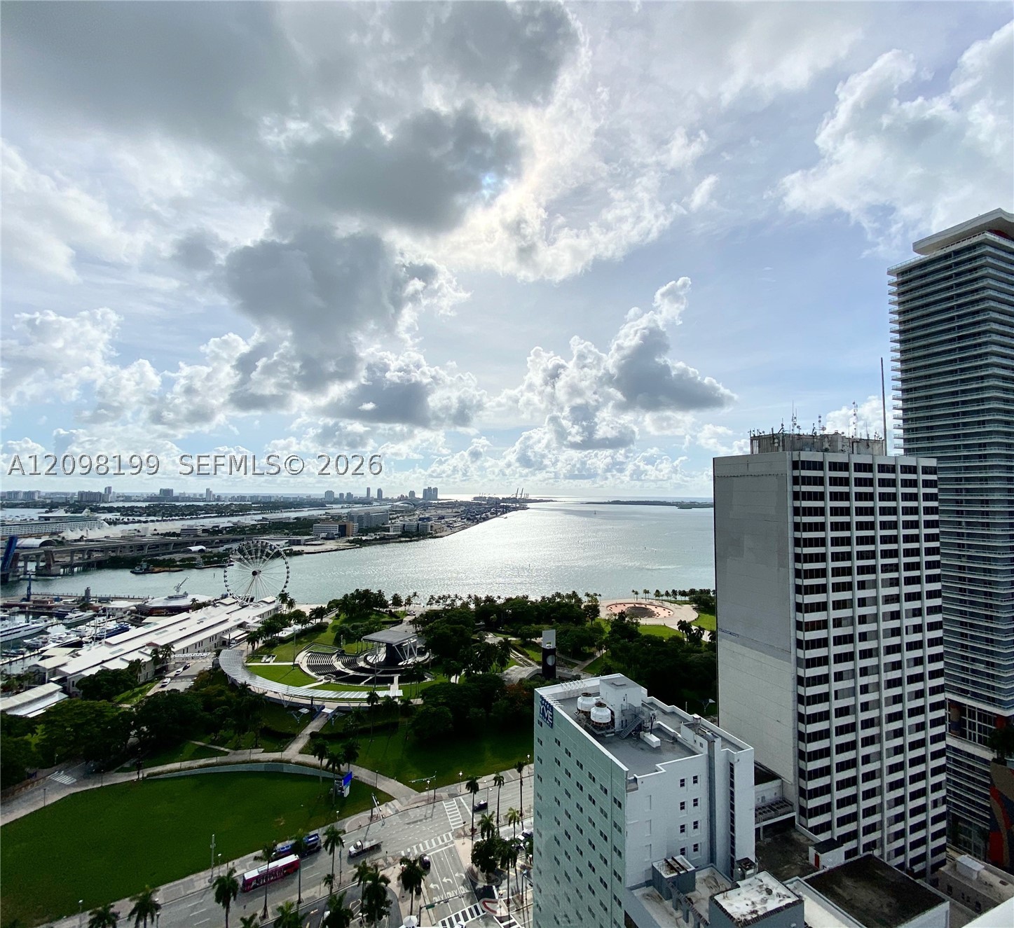 253 NE 2nd St #3007 Miami, FL 33132