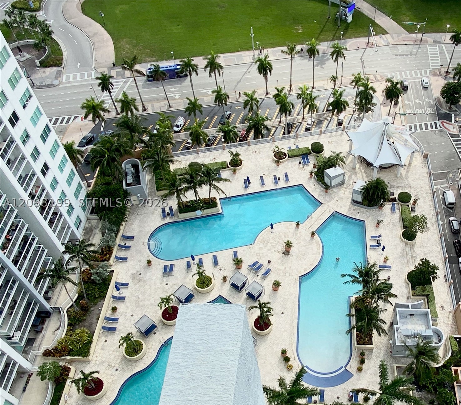 253 NE 2nd St #3007 Miami, FL 33132