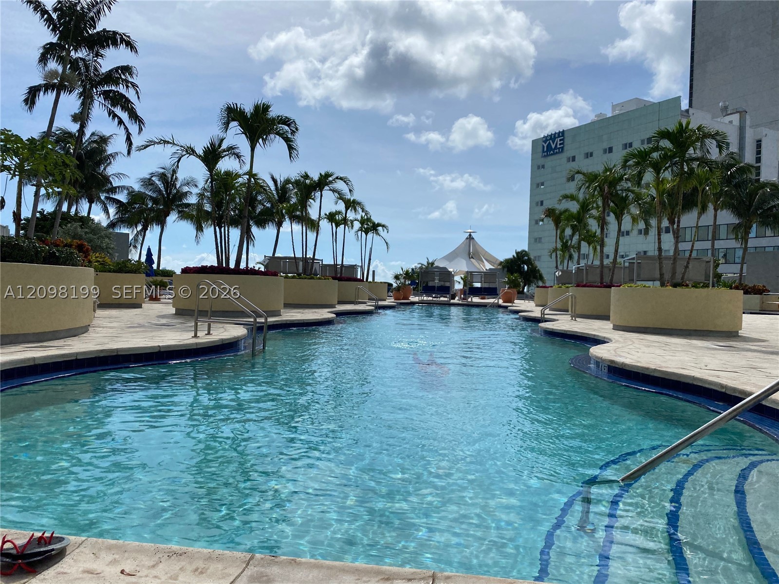 253 NE 2nd St #3007 Miami, FL 33132