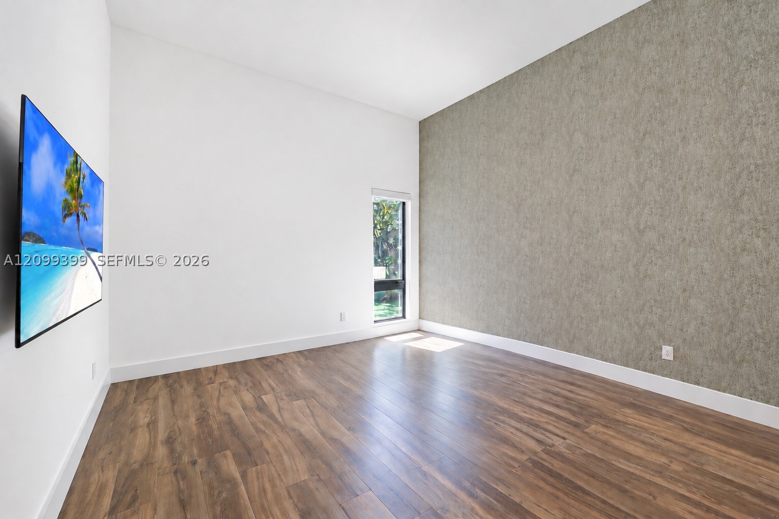 56 Samana Dr Miami, FL 33133