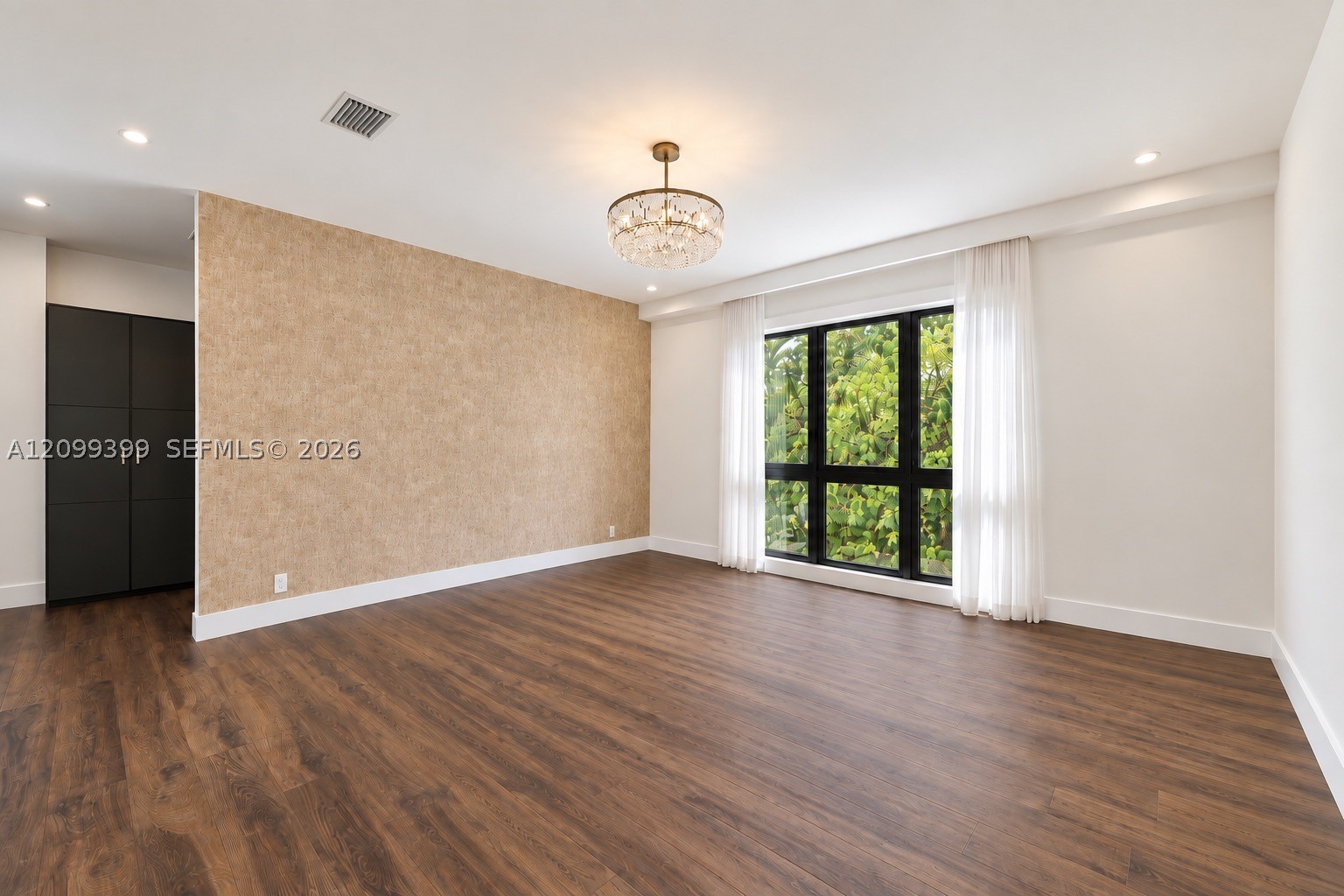56 Samana Dr Miami, FL 33133