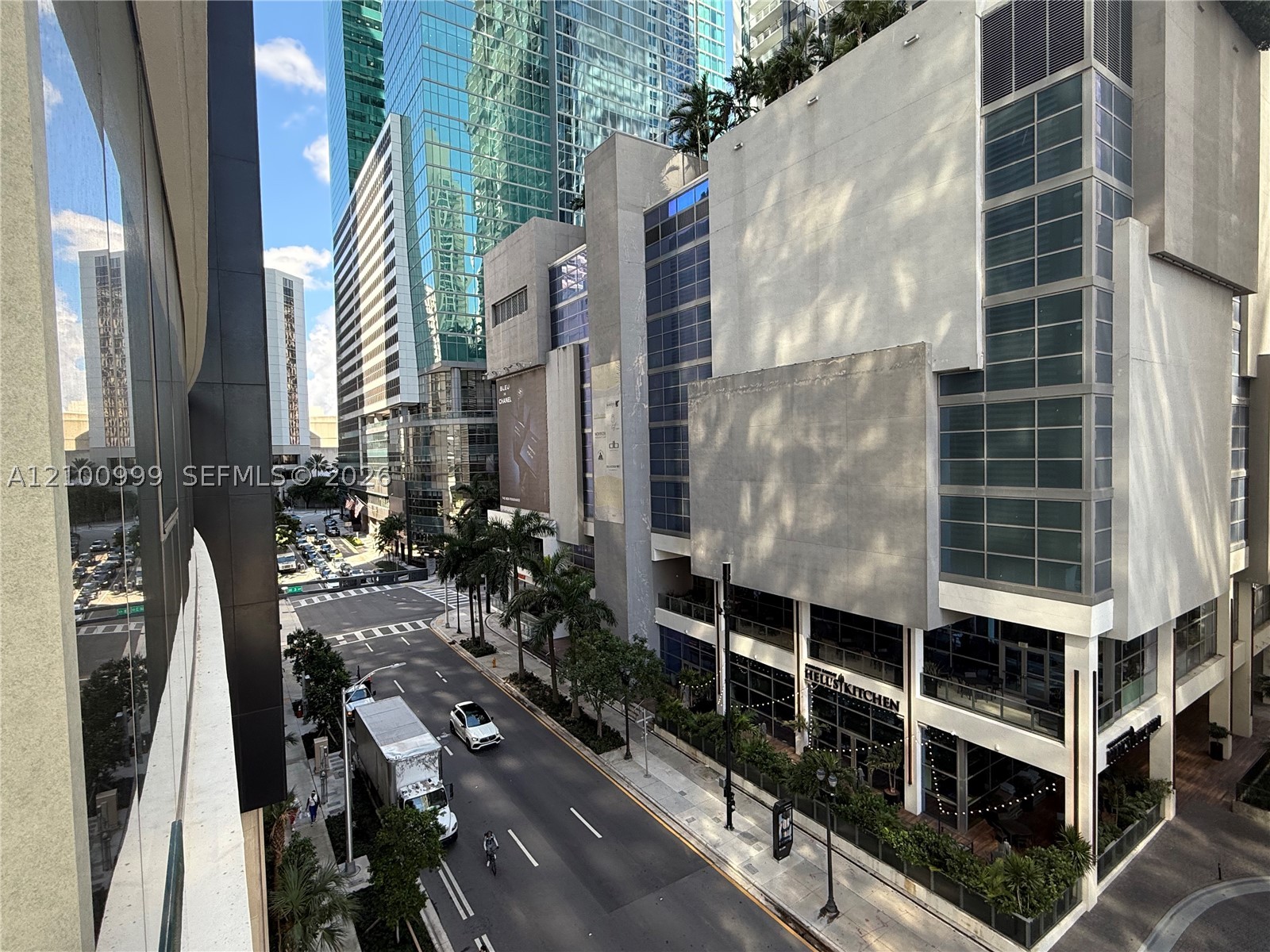 image Aston Martin Residences9