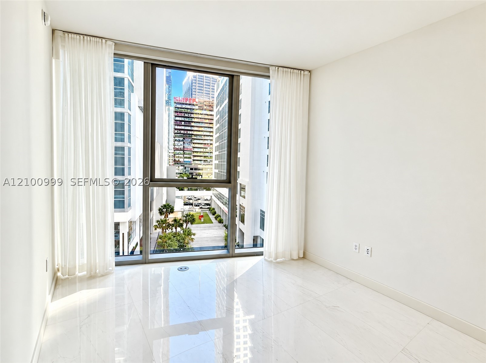 image Aston Martin Residences6