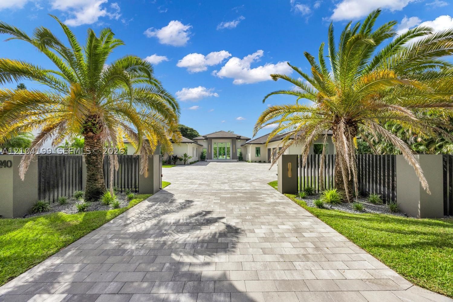 11240 SW 95th St Miami, FL 33176