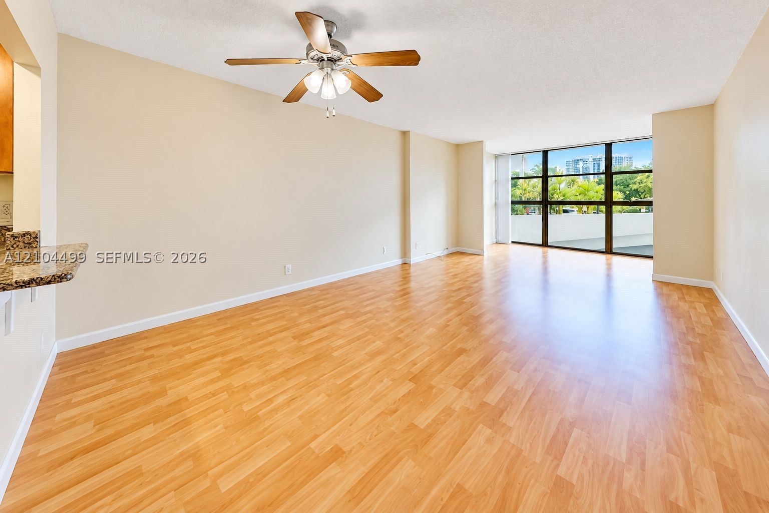 400 Leslie Dr #205