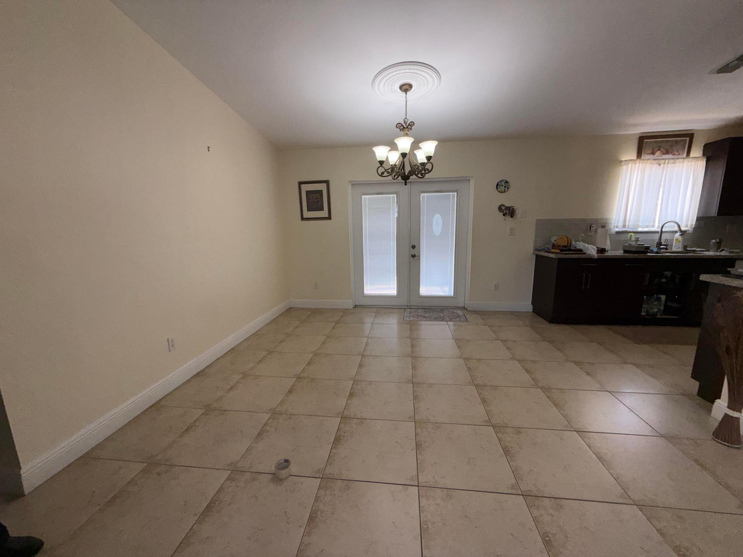 17246 NW 74th Hialeah, FL 33015