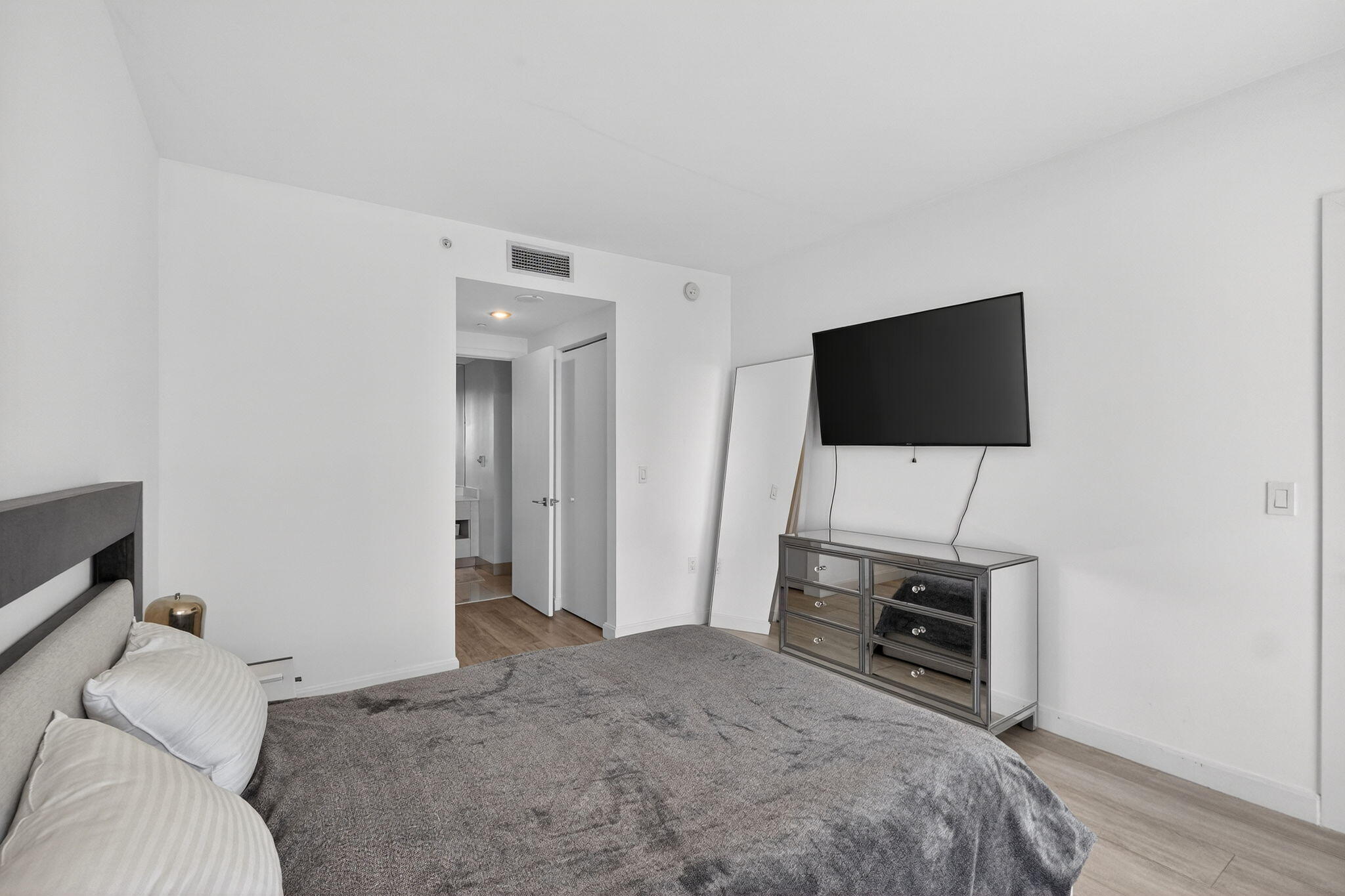 image Brickell Heights West11