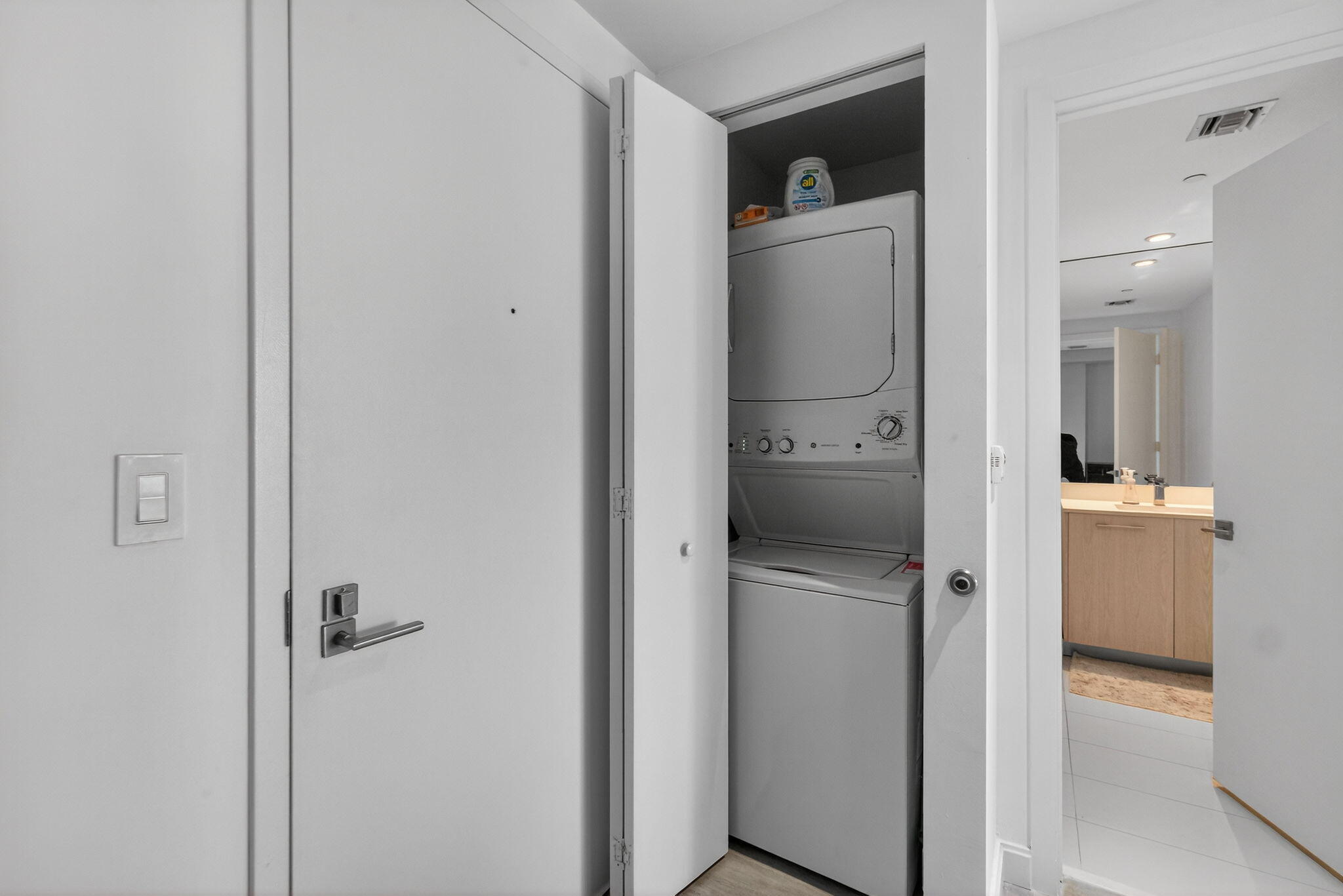 image Brickell Heights West17