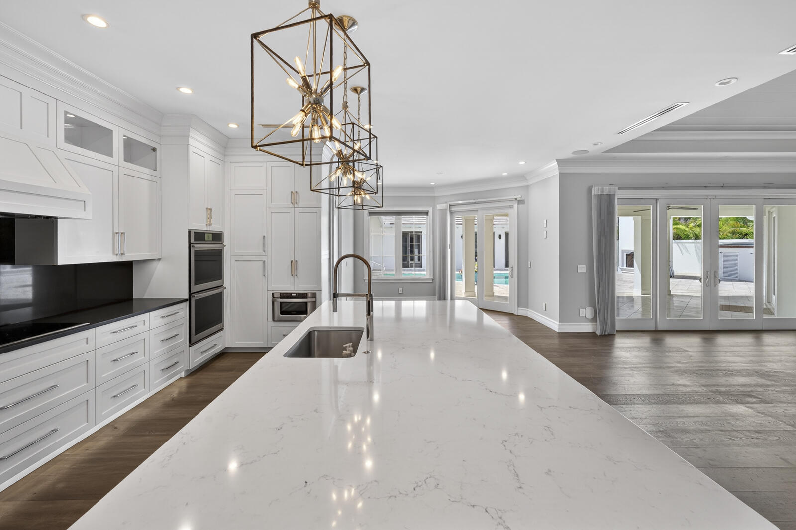 544 Live Oak Vero Beach, FL 32963