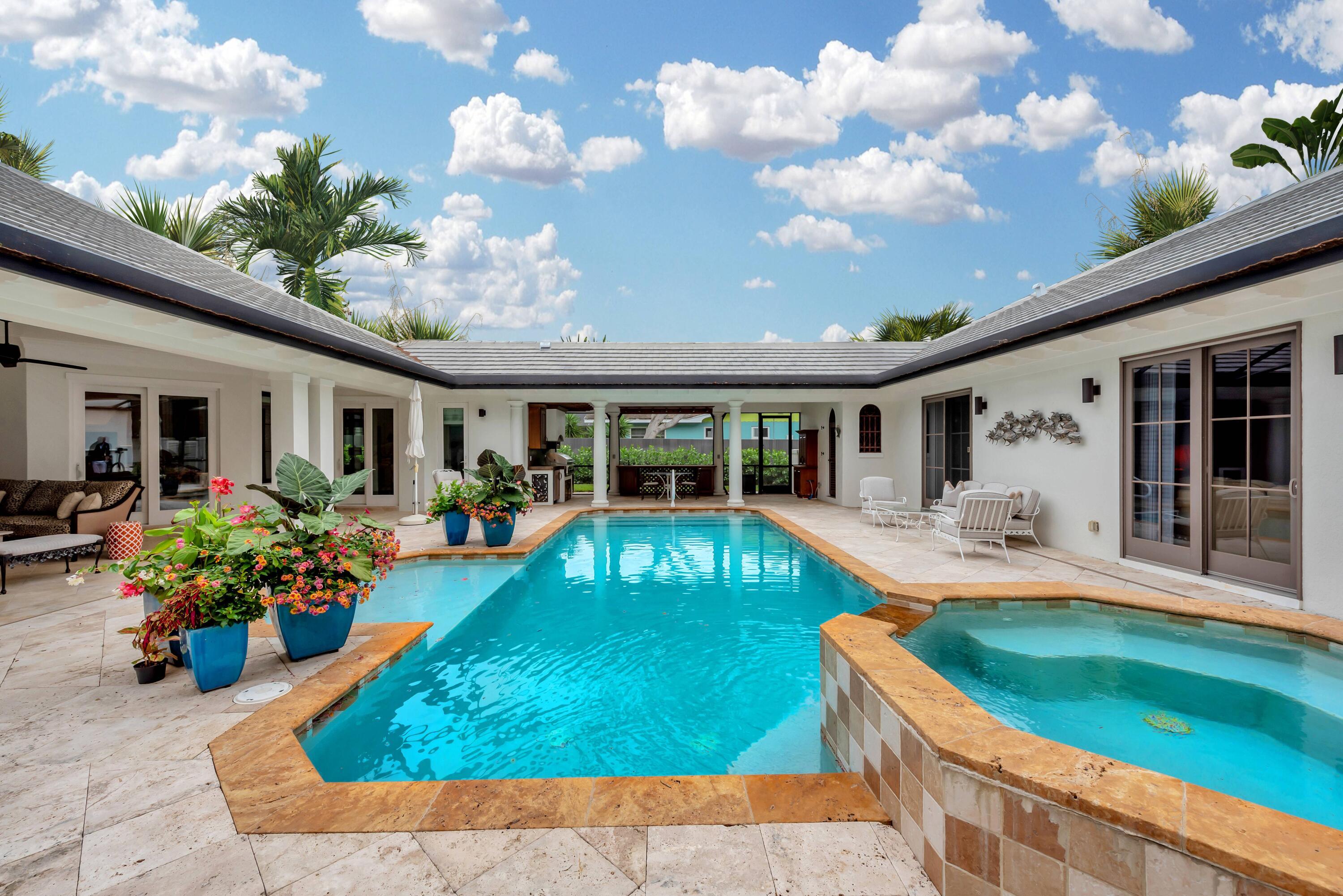 544 Live Oak Vero Beach, FL 32963