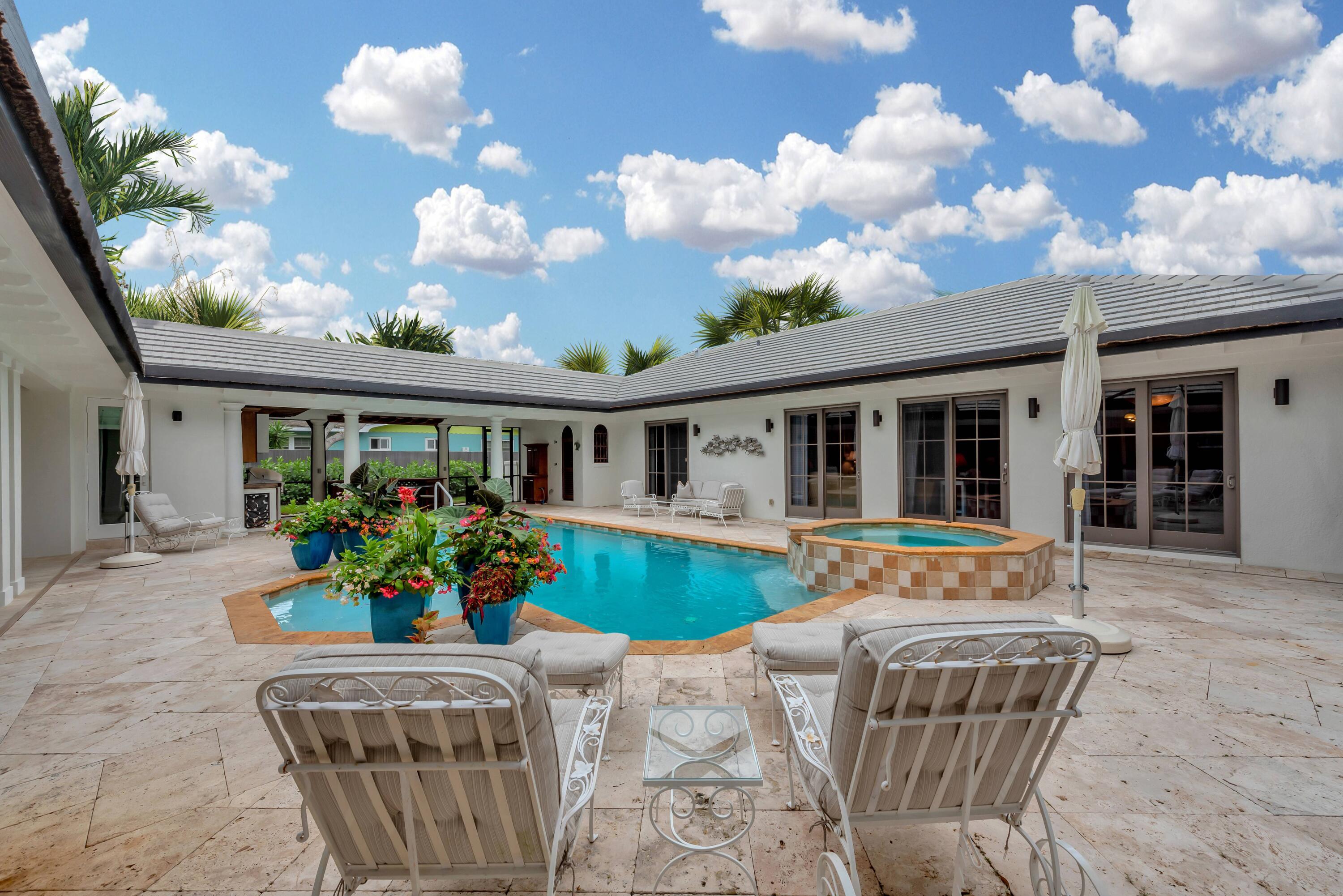 544 Live Oak Vero Beach, FL 32963