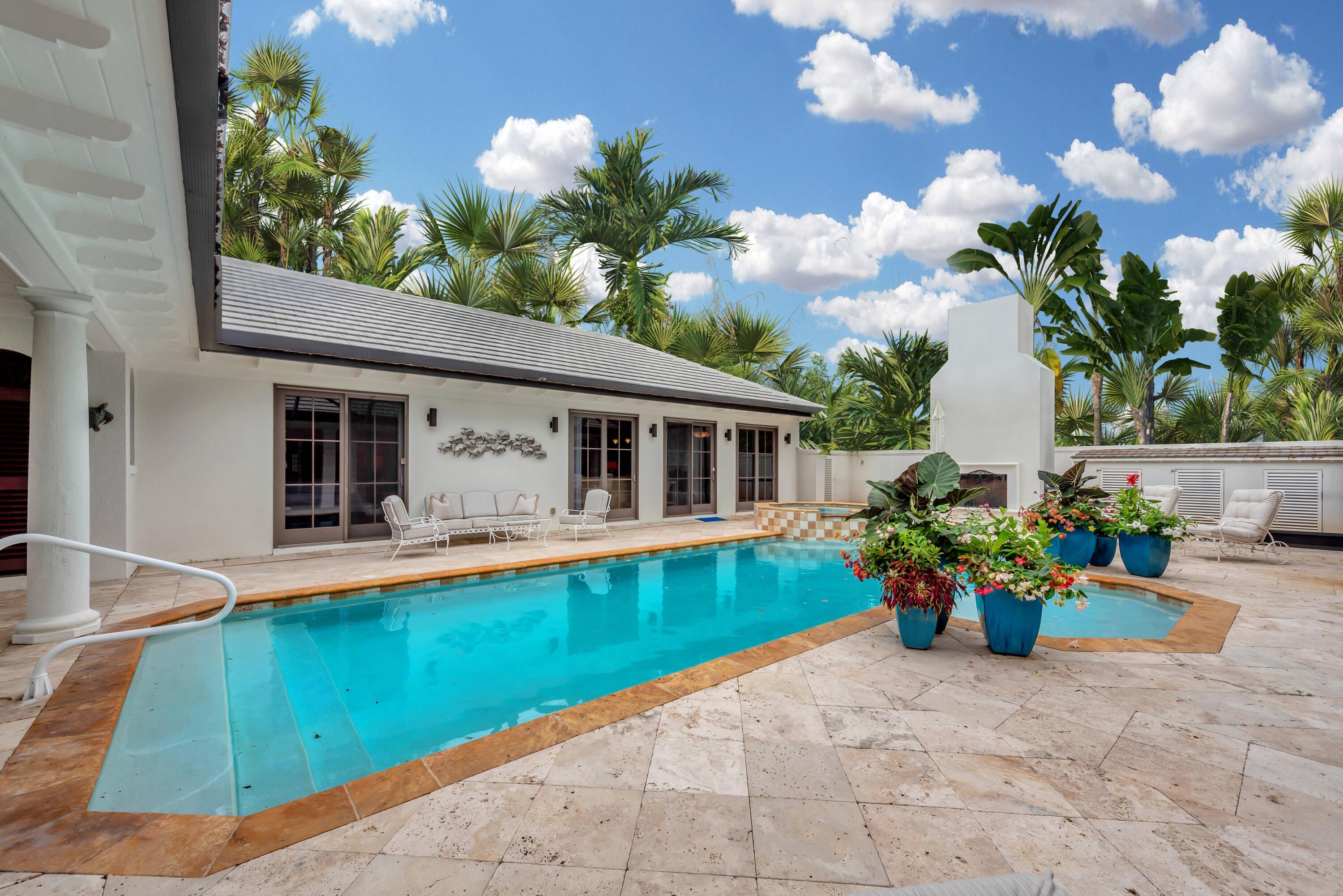 544 Live Oak Vero Beach, FL 32963