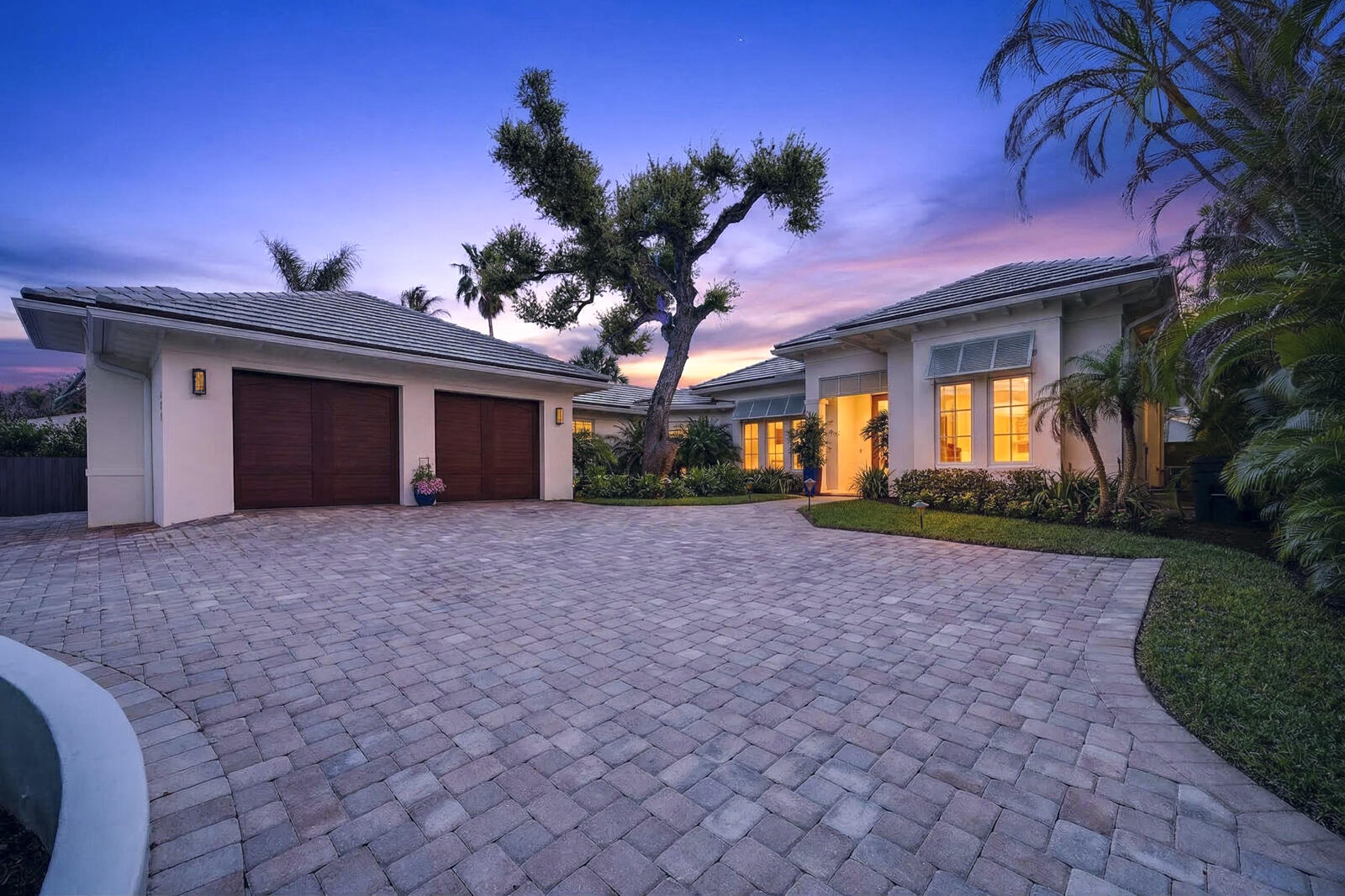 544 Live Oak Vero Beach, FL 32963