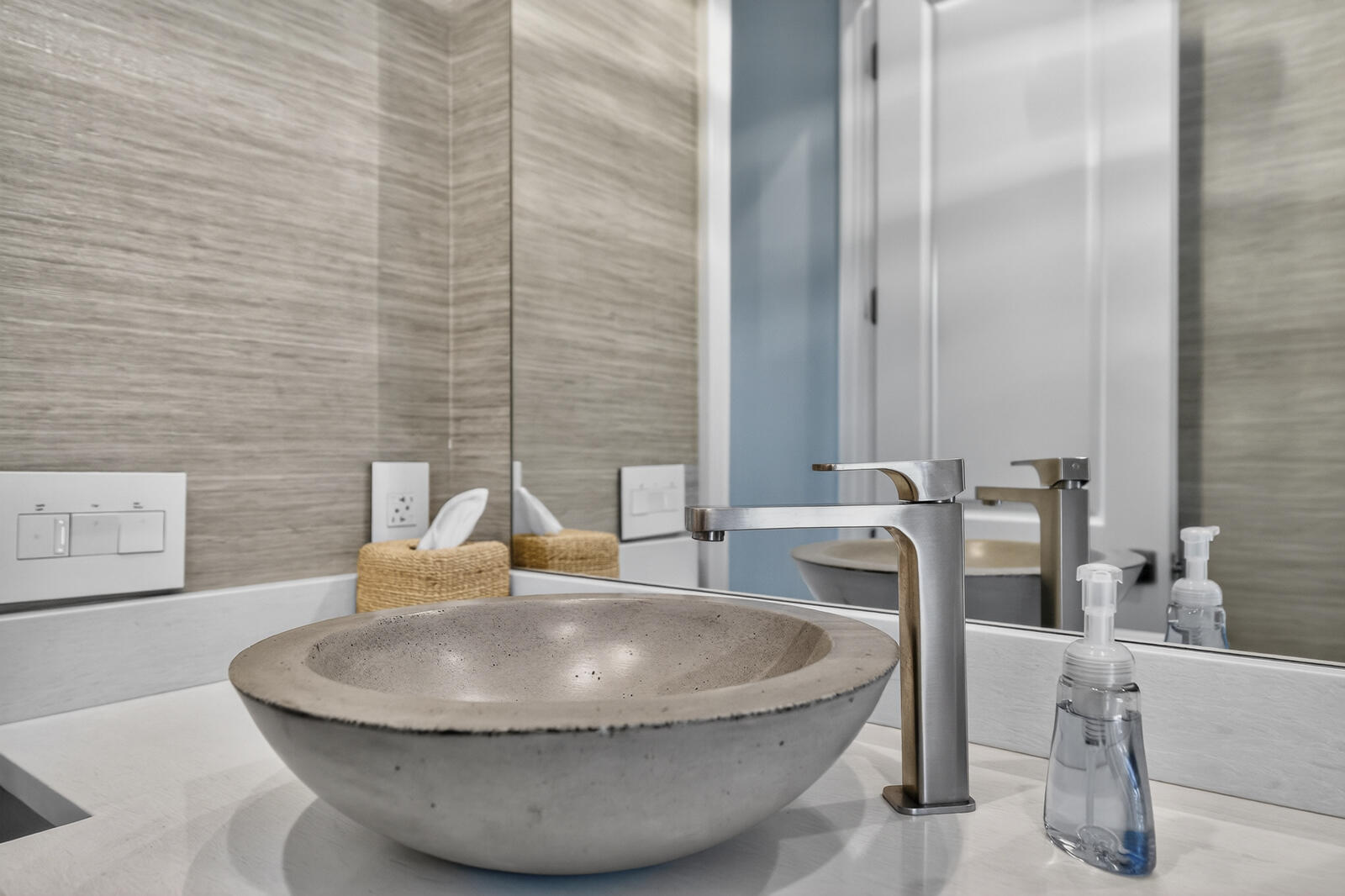 544 Live Oak Vero Beach, FL 32963