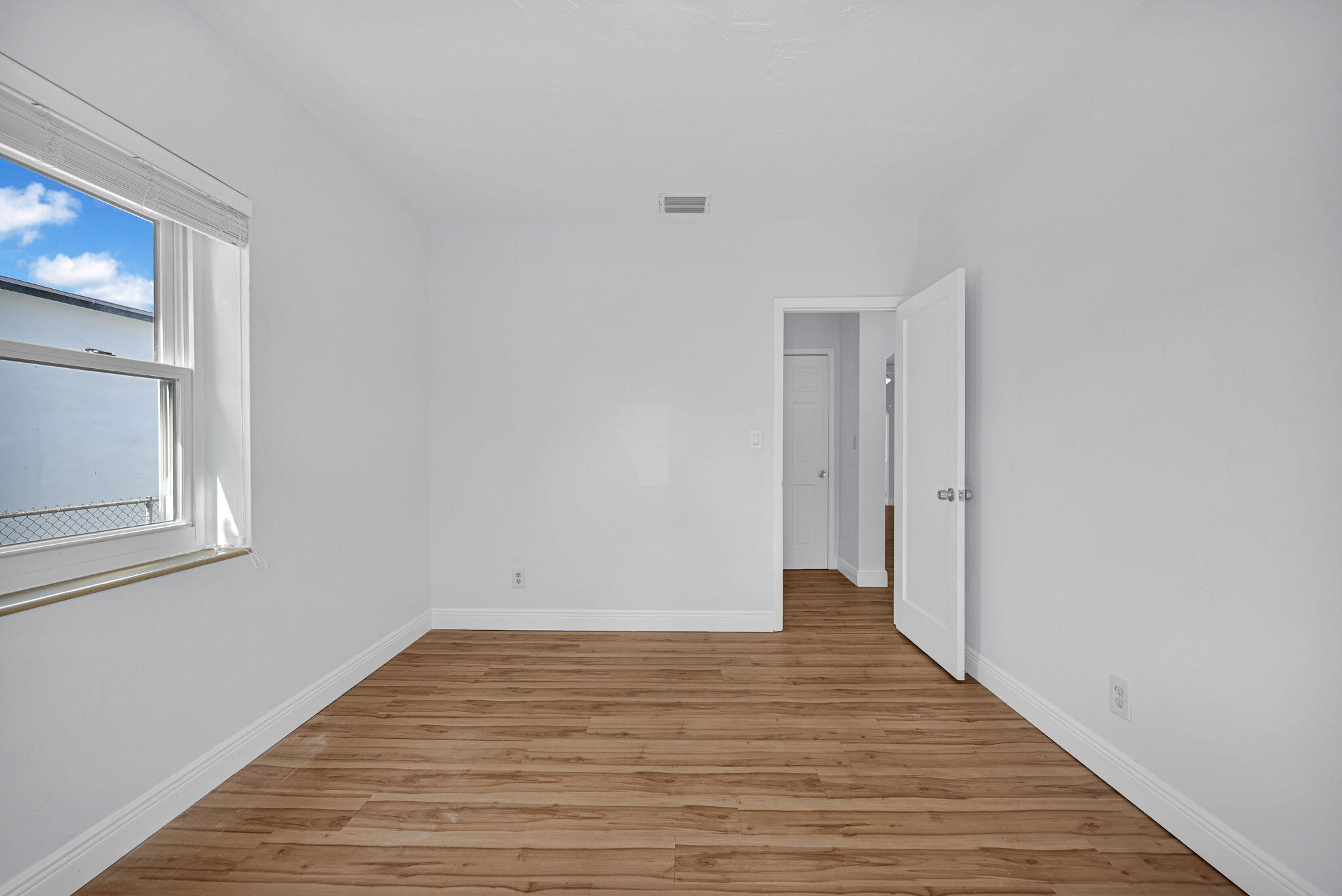 2200 SW 23rd Miami, FL 33145