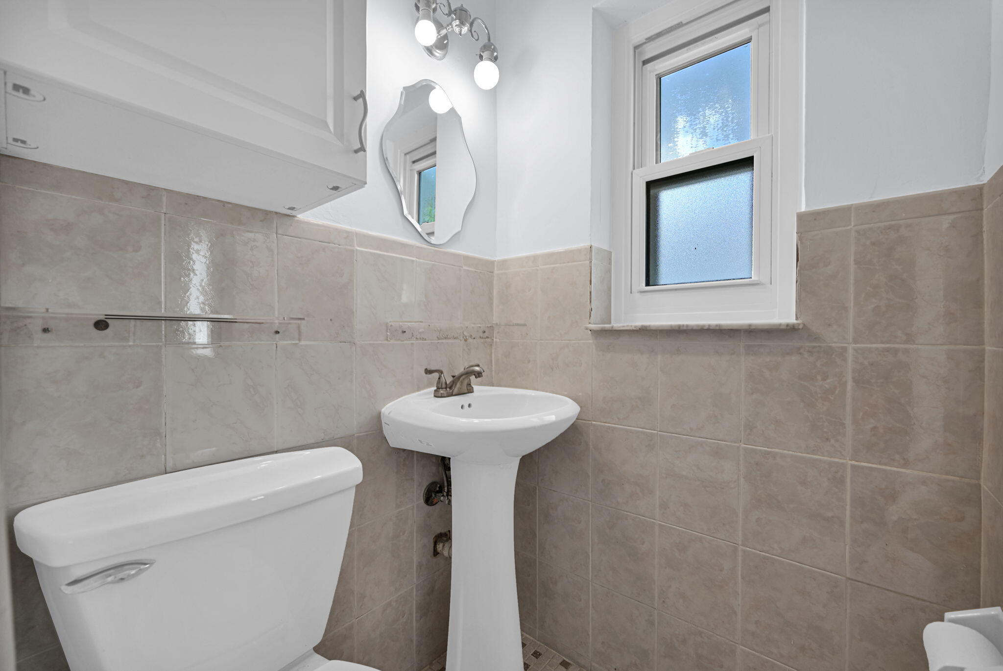 2200 SW 23rd Miami, FL 33145