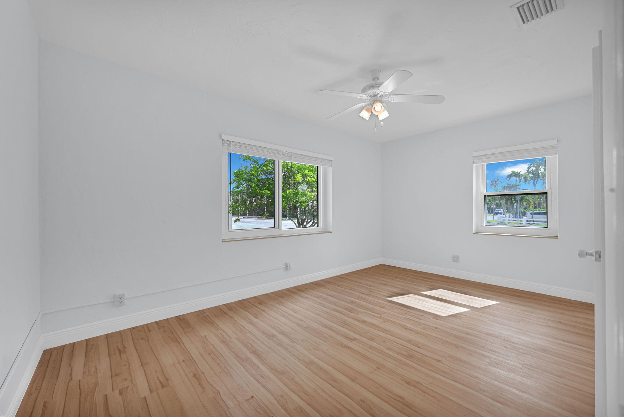 2200 SW 23rd Miami, FL 33145