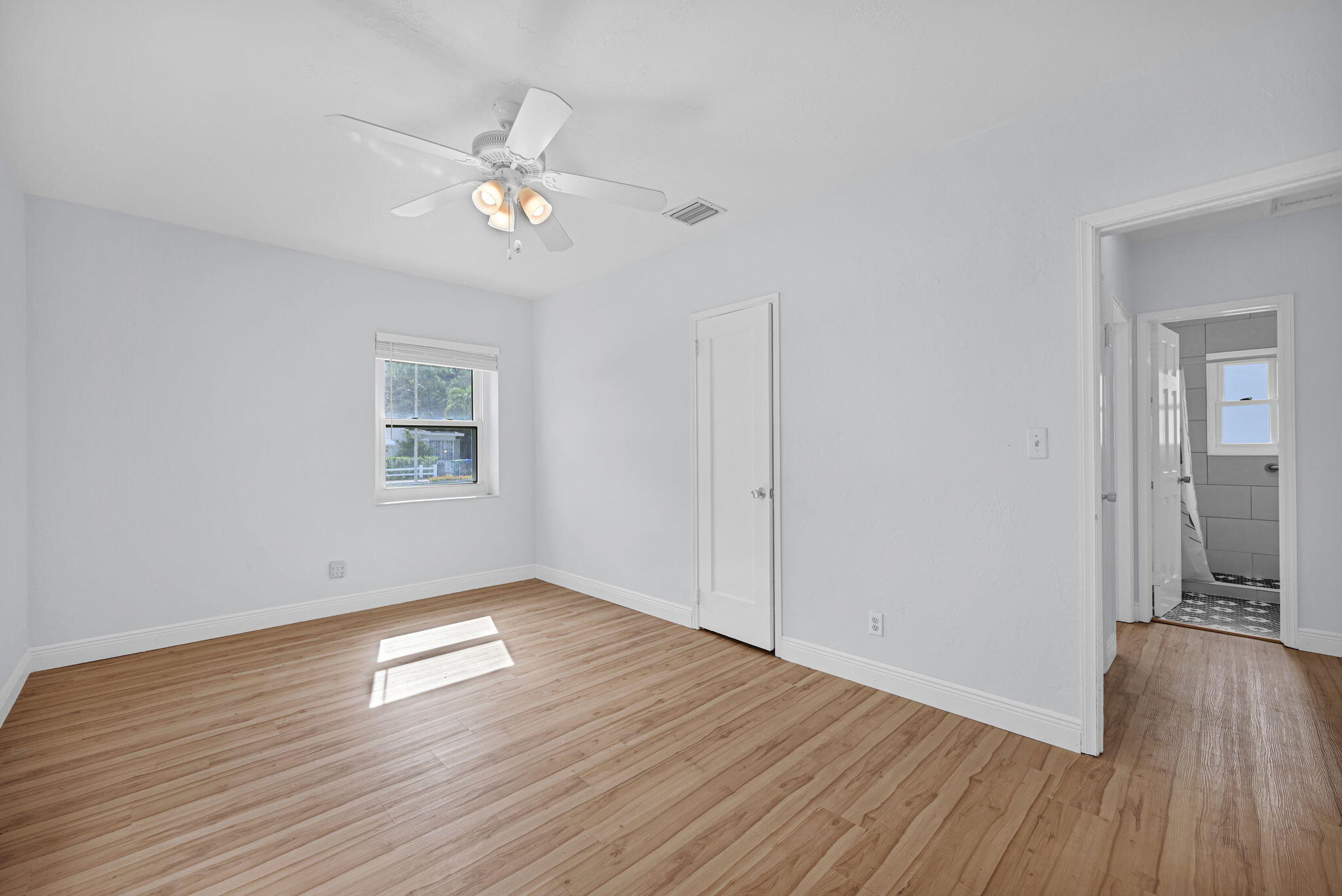 2200 SW 23rd Miami, FL 33145