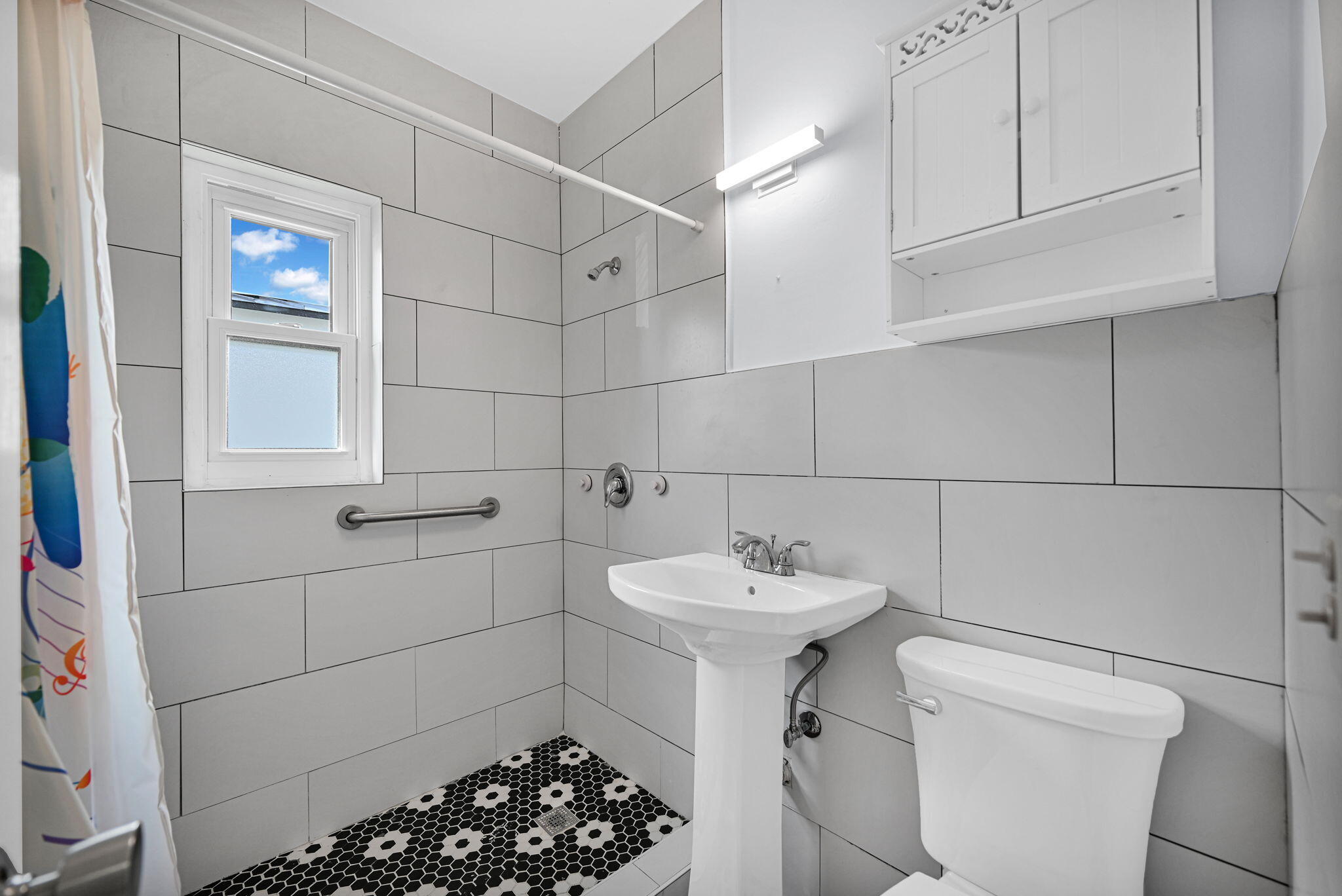 2200 SW 23rd Miami, FL 33145