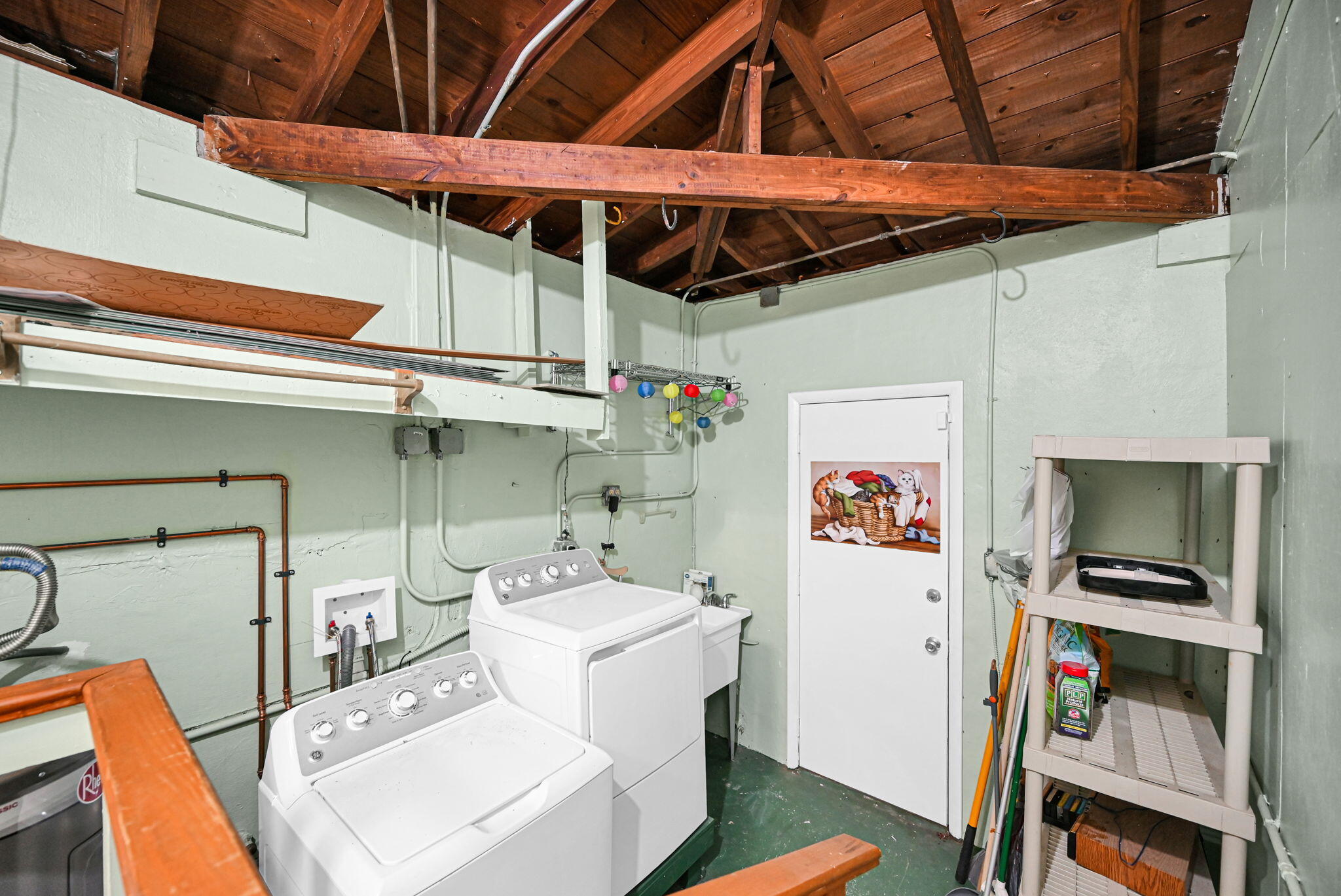 2200 SW 23rd Miami, FL 33145