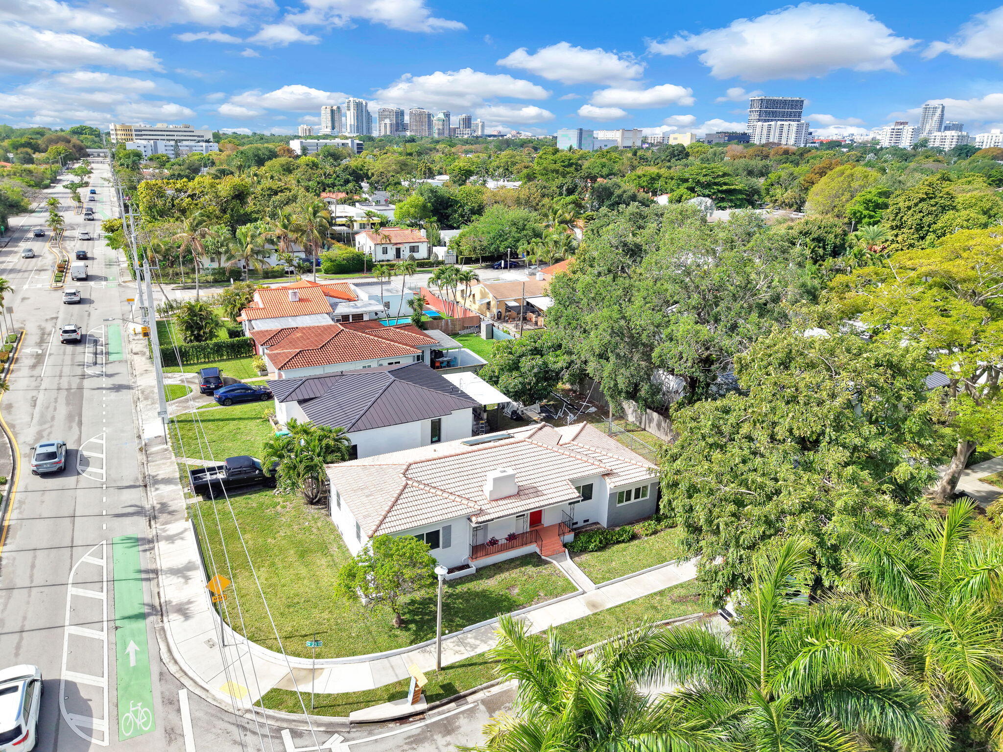 2200 SW 23rd Miami, FL 33145