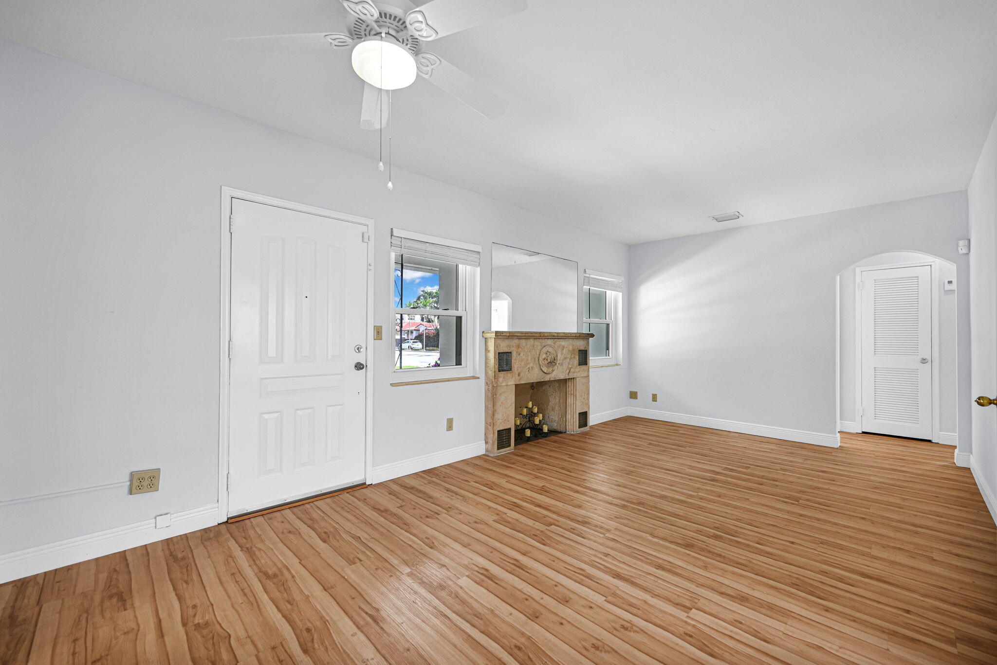 2200 SW 23rd Miami, FL 33145