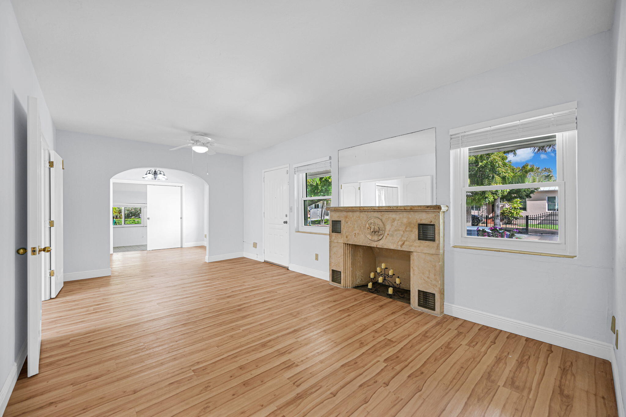 2200 SW 23rd Miami, FL 33145