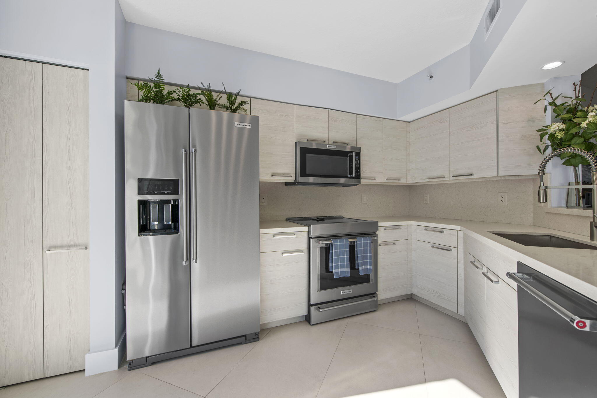 347 N New Riv #1104 Fort Lauderdale, FL 33301