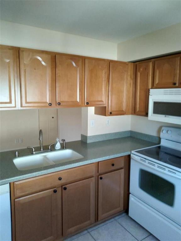 115 Gardens #202