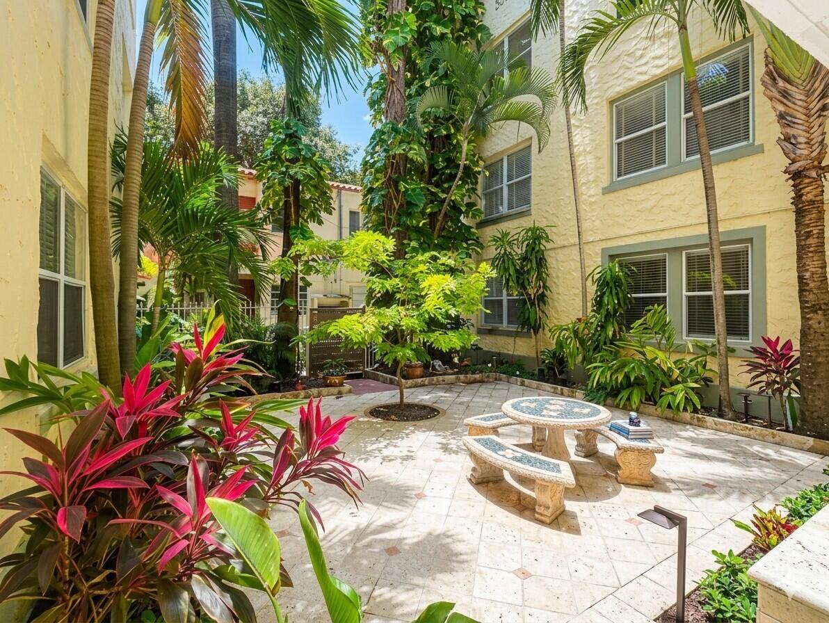 900 16th #102 Miami Beach, FL 33139