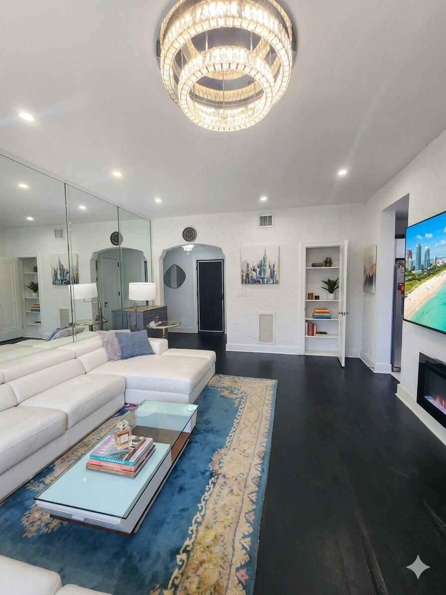 900 16th #102 Miami Beach, FL 33139